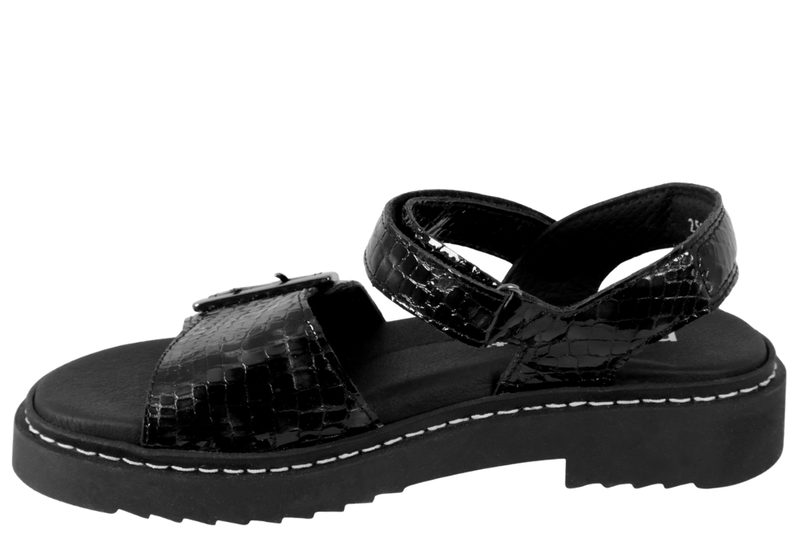 NEW FEET SANDAL I SORT SLANGEPRÆGET SKIND