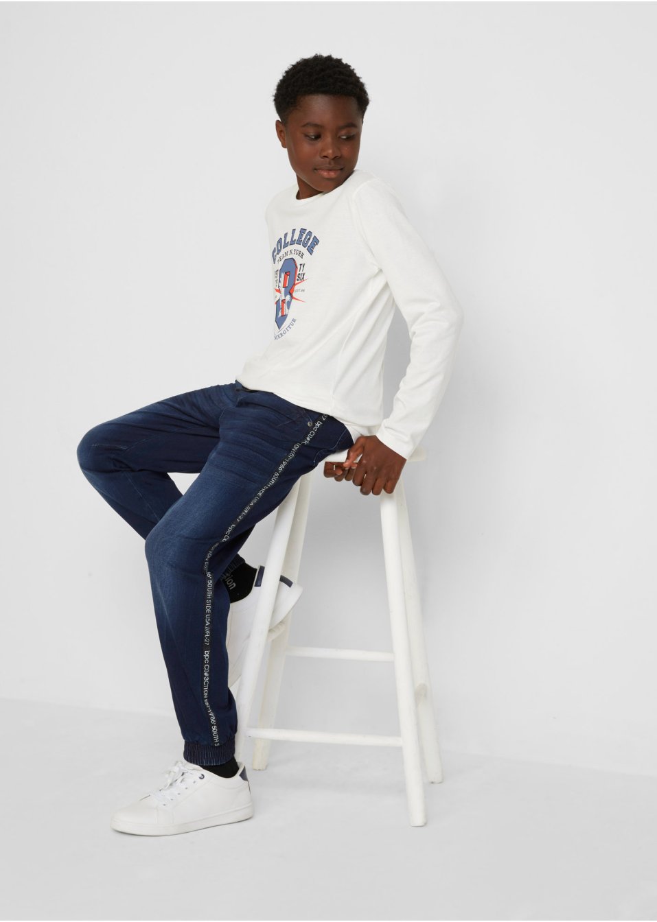 Jean-jogging garçon avec galon sportif