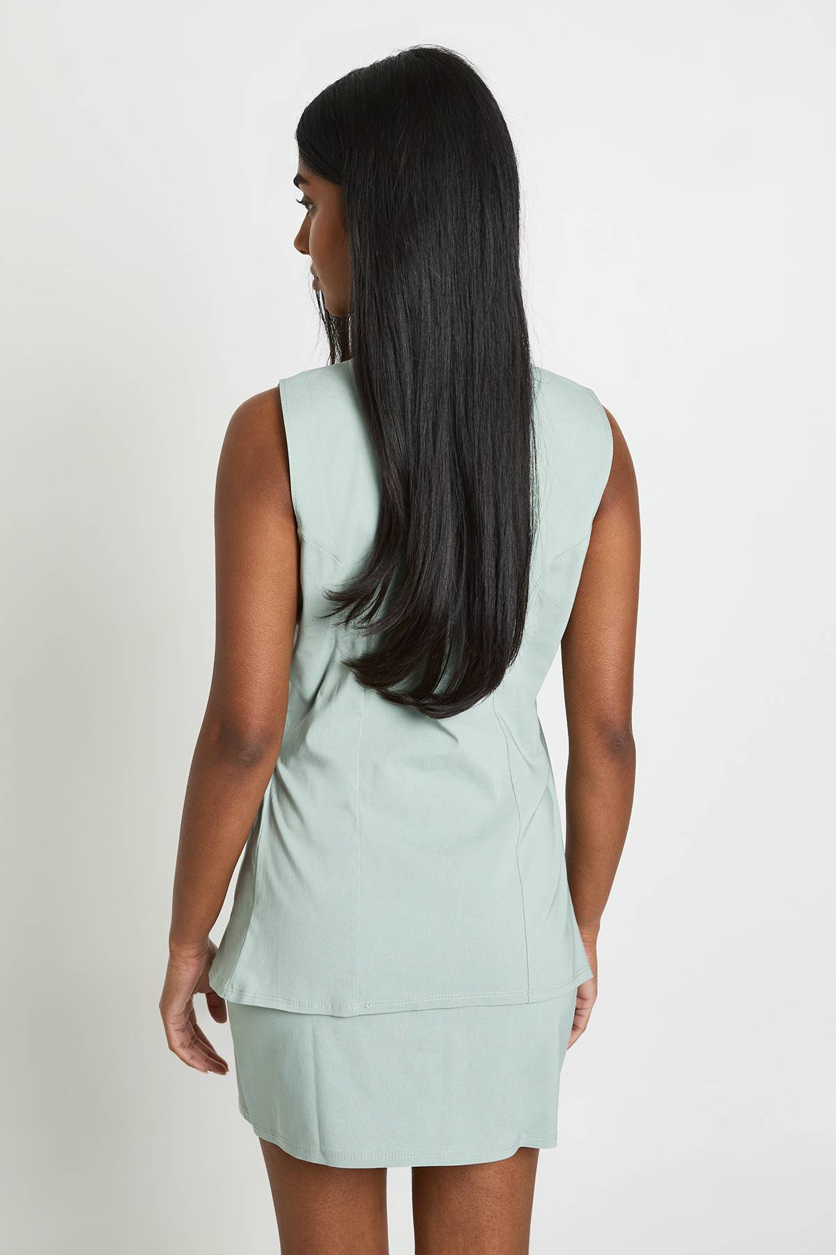 boohoo Robe Gilet 2 En 1 En Bengaline Avec Boutons Dorés