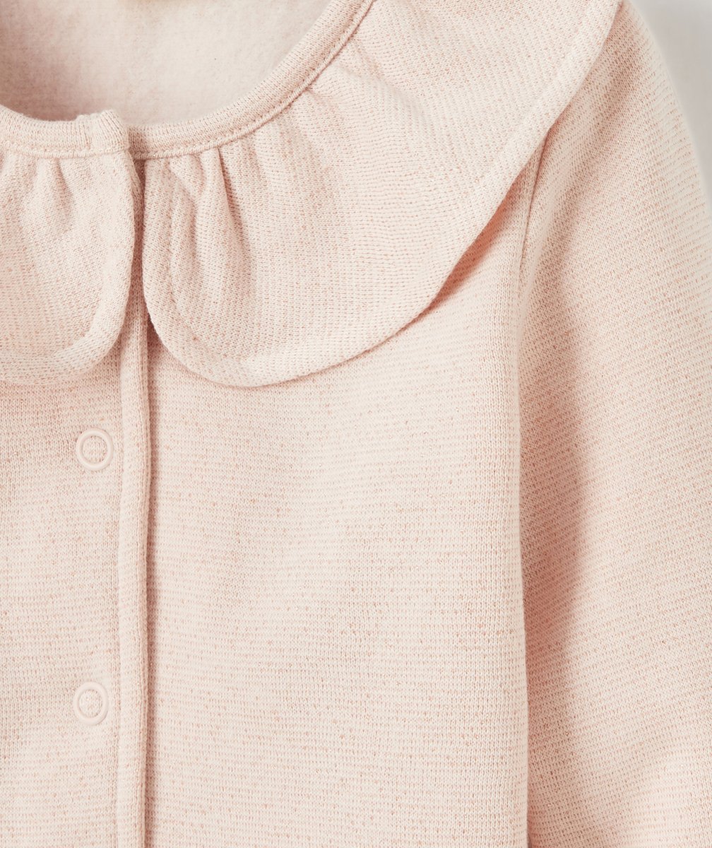 GILET PRESSIONNÉ BÉBÉ FILLE ROSE BRILLANT AVEC COL VOLANTÉ