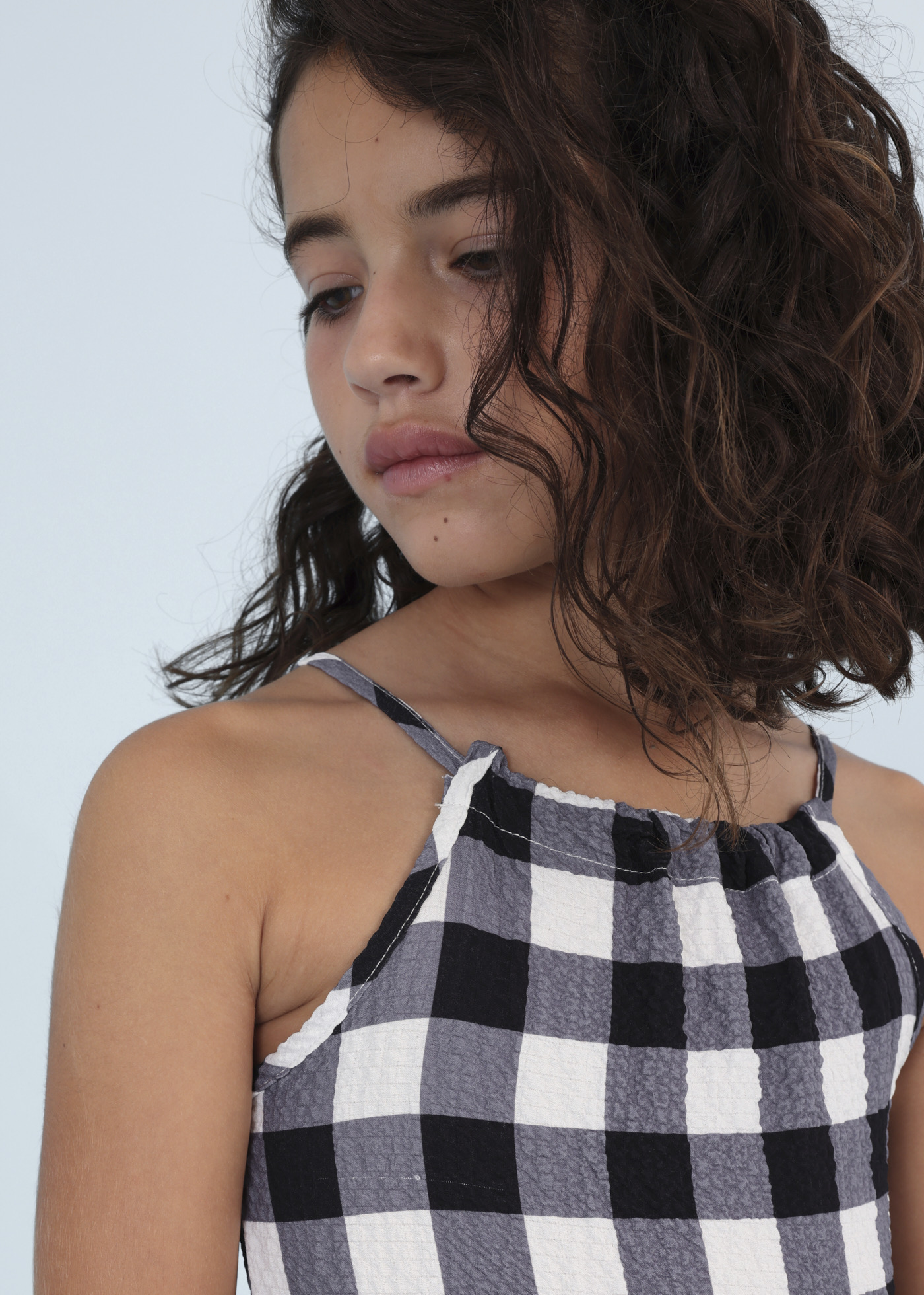 Vestido estampado com detalhe vazado para meninas