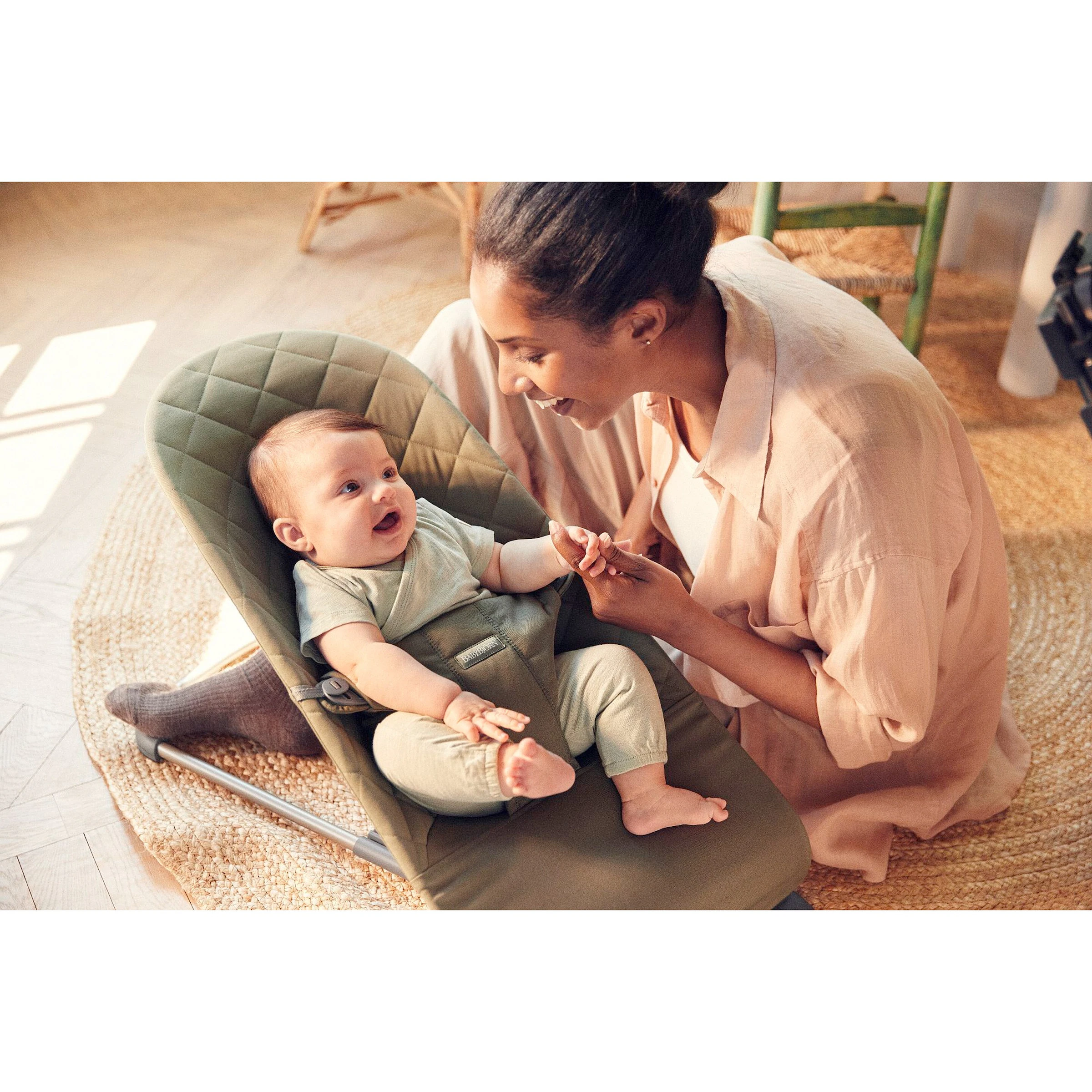 BabyBjörn Bundle Babywippe Bliss Baumwollmix inlusive Spielbogen