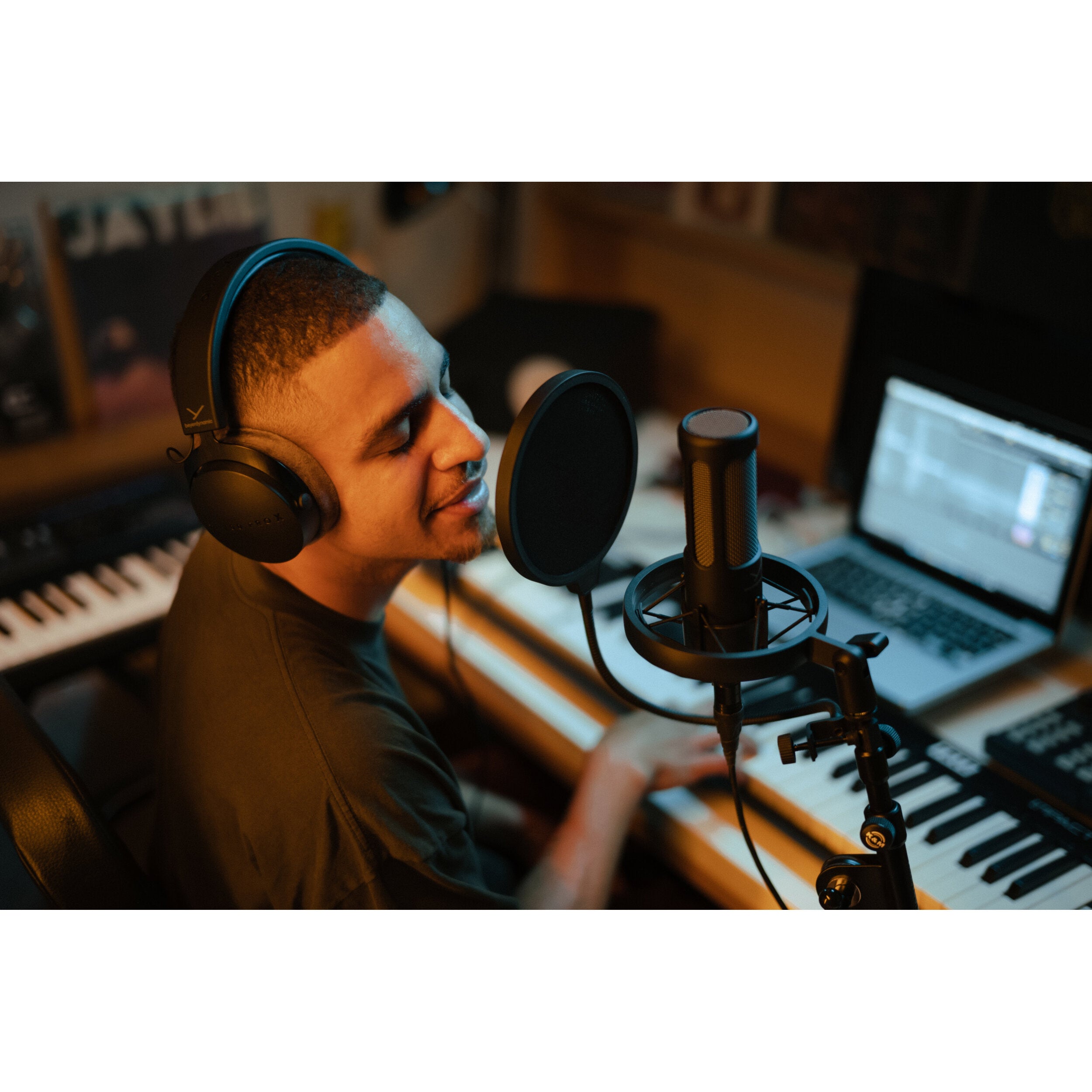 Beyerdynamic PRO X Recording Bundle DT 700 Pro X + M 90 Pro X