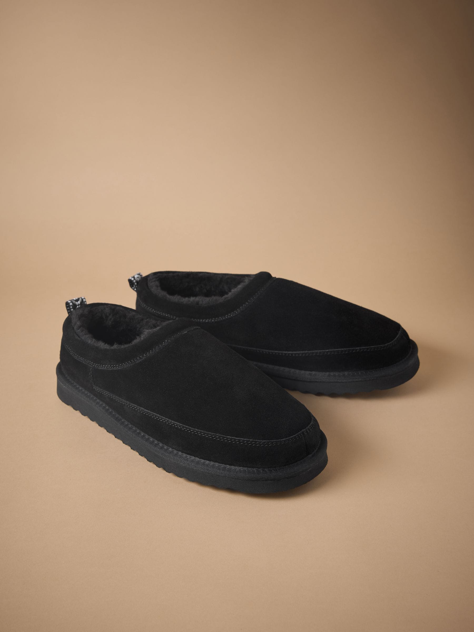 Zwart - Signature Suede Faux Fur Lined Slippers