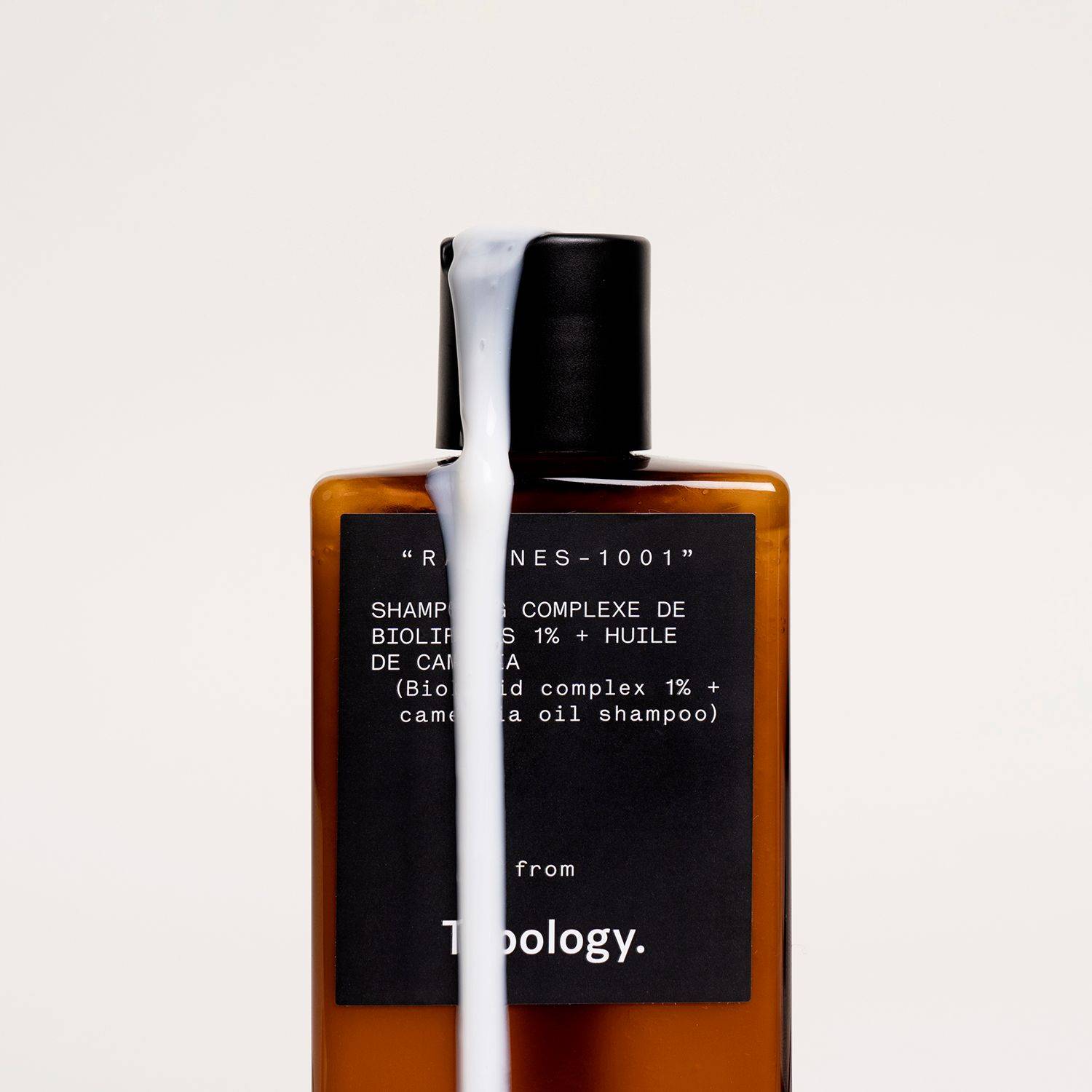R11 - Shampoing traitant nourrissant<br>Complexe de biolipides 1% + huile de camélia