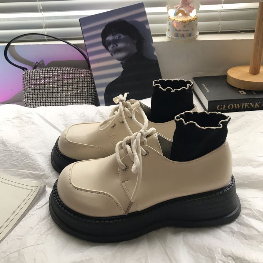 DURAC - Veterschoenen van imitatieleer met plateauzool