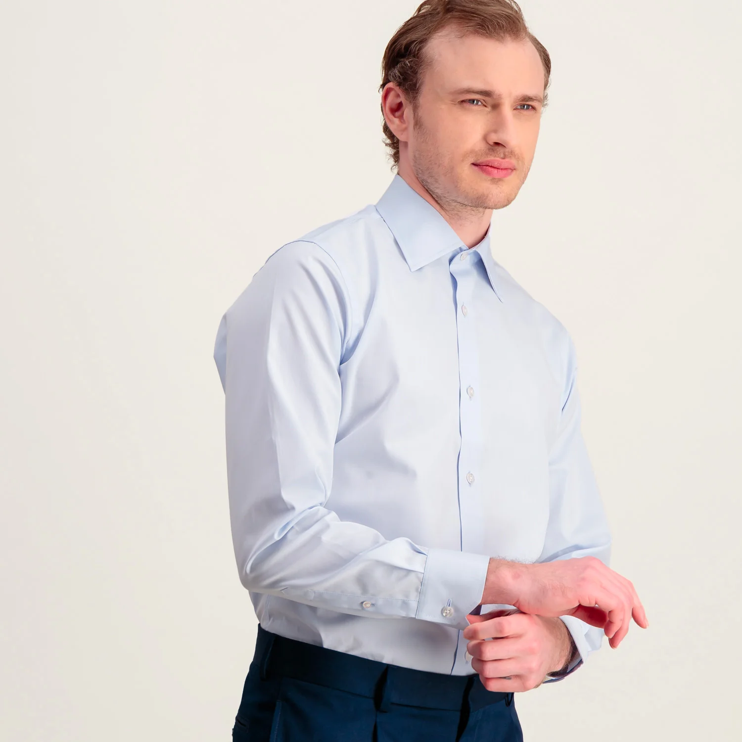 Fitted shirt in sky blue double-twisted poplin