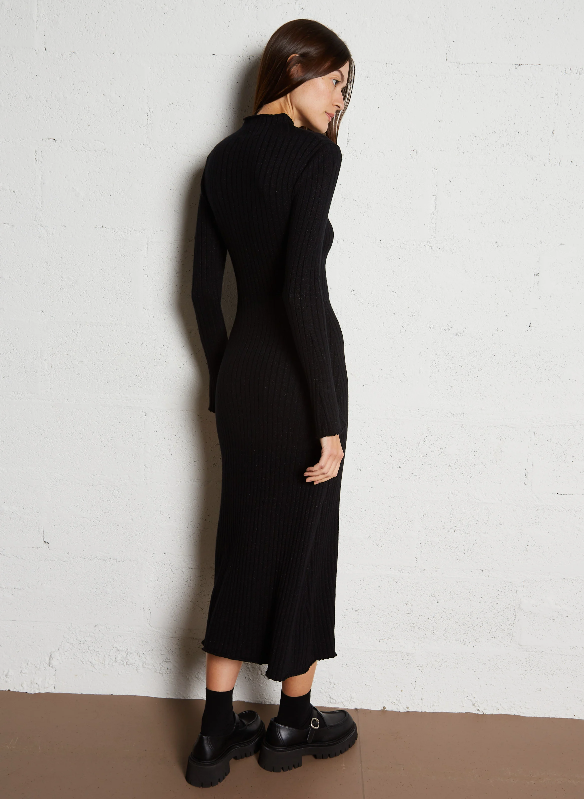 Robe longue col montant en coton bio mélangé | Noir