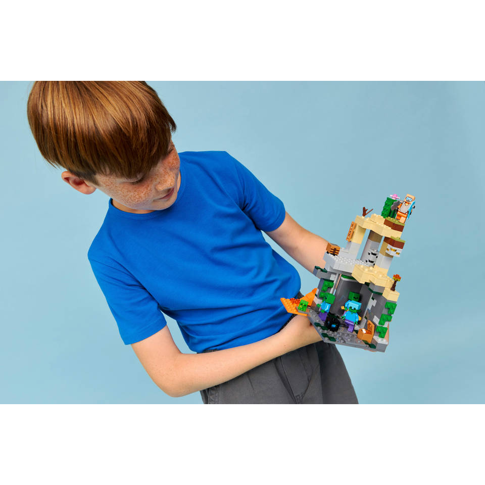 LEGO Minecraft zombiekerker 21587