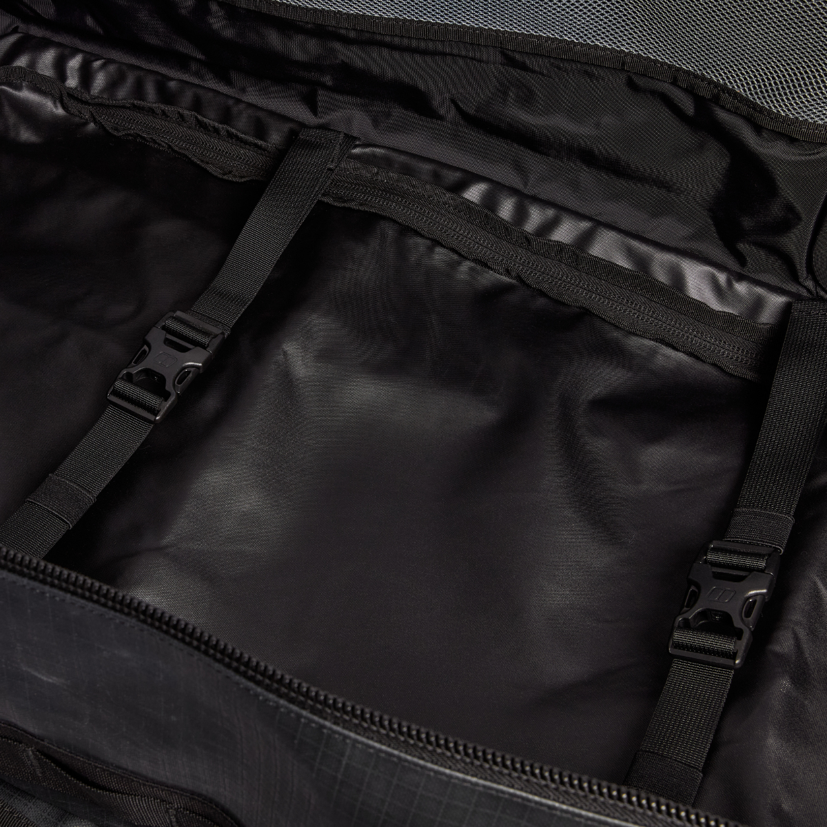Berghaus BHDD Spatha Wheel duffel bag med hjul 140 L