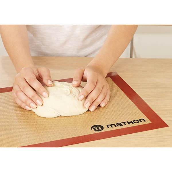 Lot Plaque à pâtisserie perforée 40 cm et tapis de cuisson pro Mathon