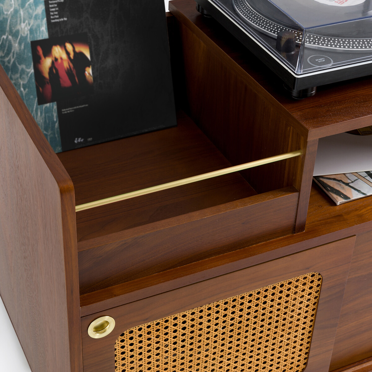 LA REDOUTE INTERIEURS<br>Móveis de vinil em nogueira e vime, Redpop