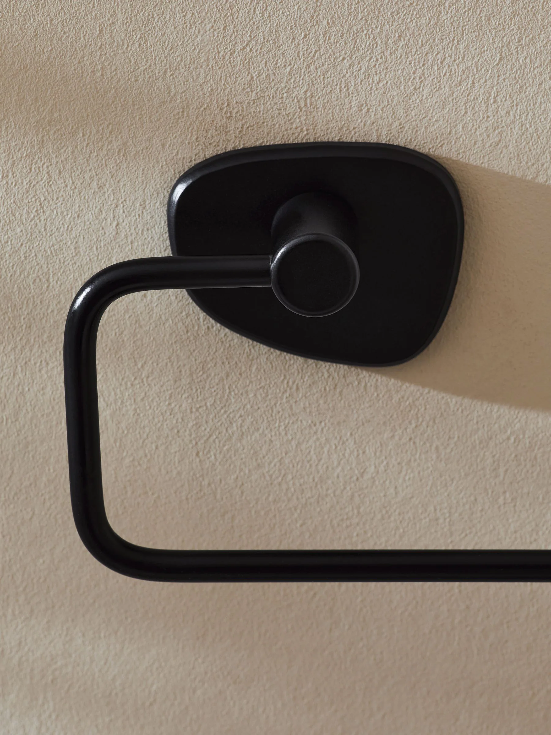 Kiezelkleurige toiletrolhouder