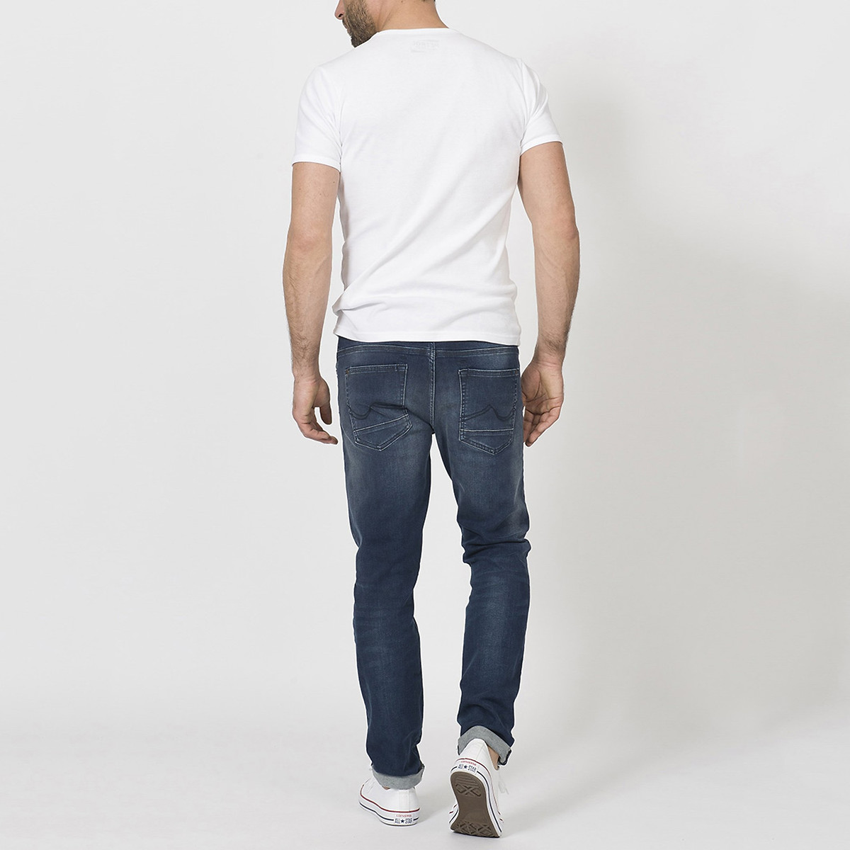 INDÚSTRIAS PETROLÍFERAS<br>Calça jeans slim Supreme Stretch Seaham