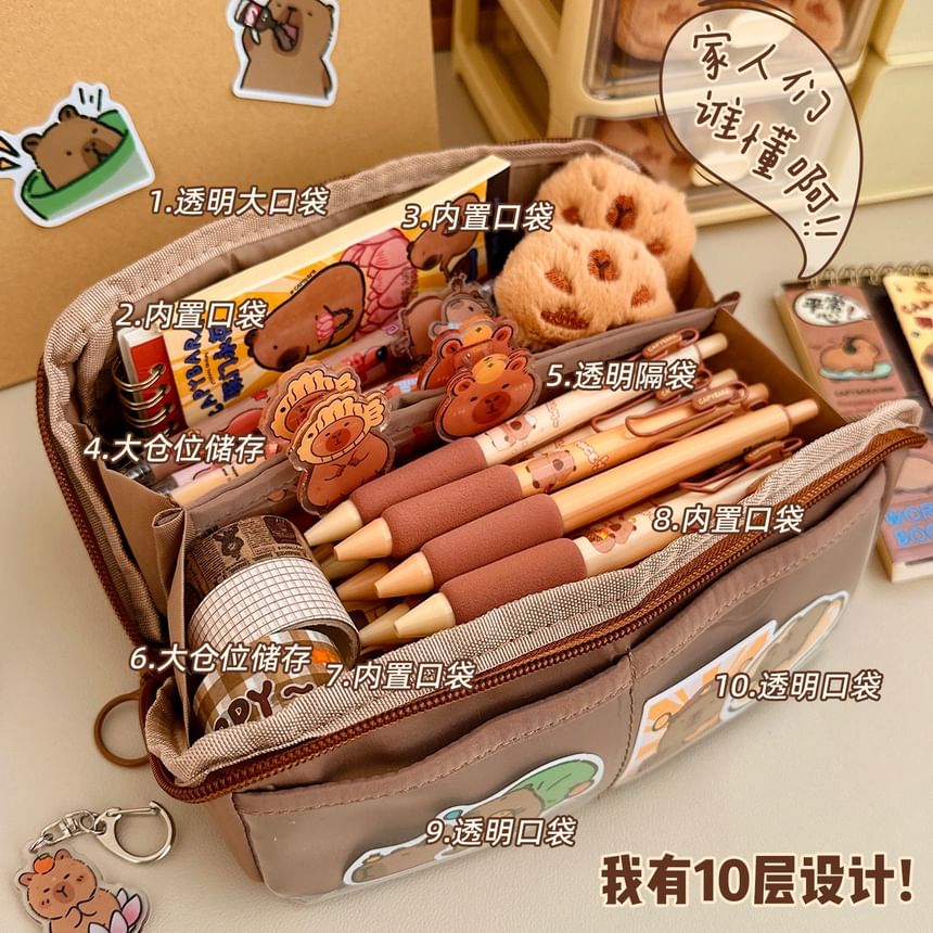 Chavipa - Capybara stoffen etui / sticker / broche / sleutelhanger / pen / clip / magneetclip / liniaal / notitieboek / correctietape / bladwijzer / set (verschillende ontwerpen)