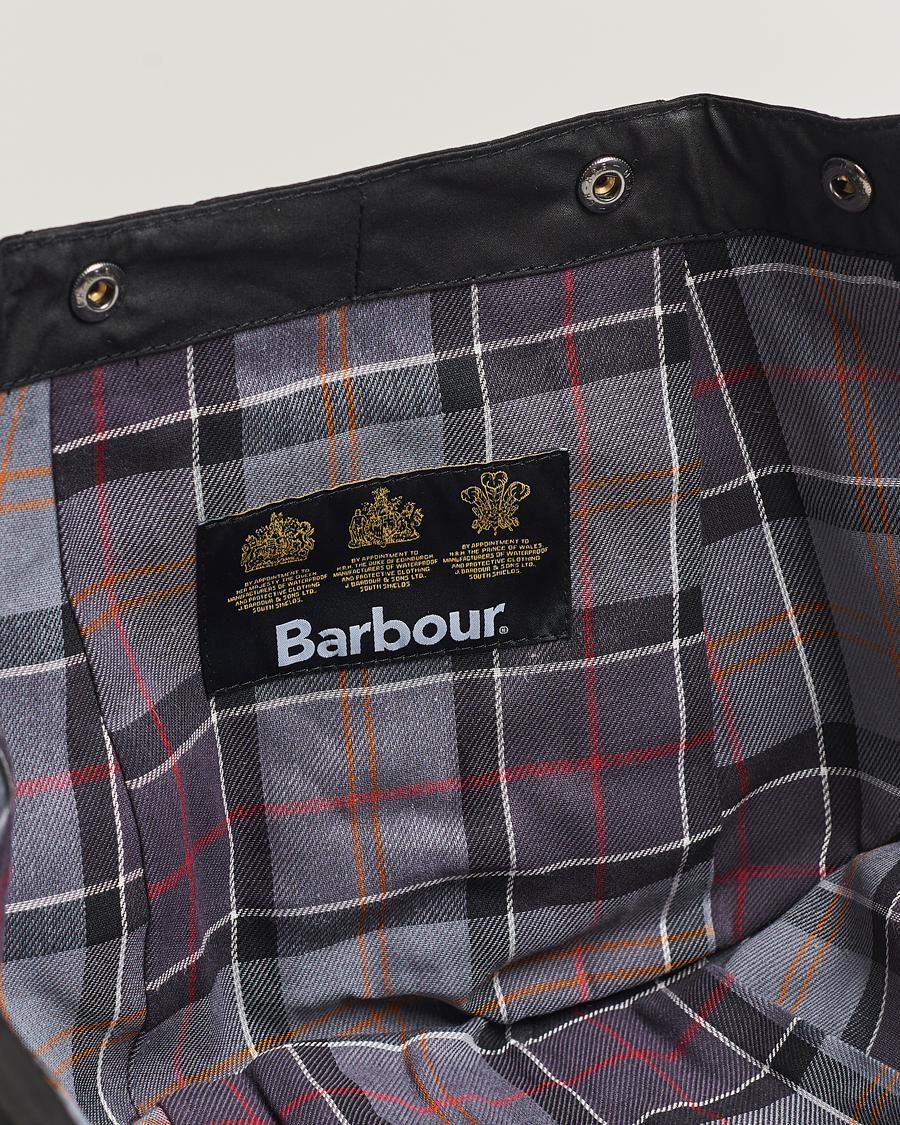 Barbour Lifestyle Waxed Cotton Hood Black