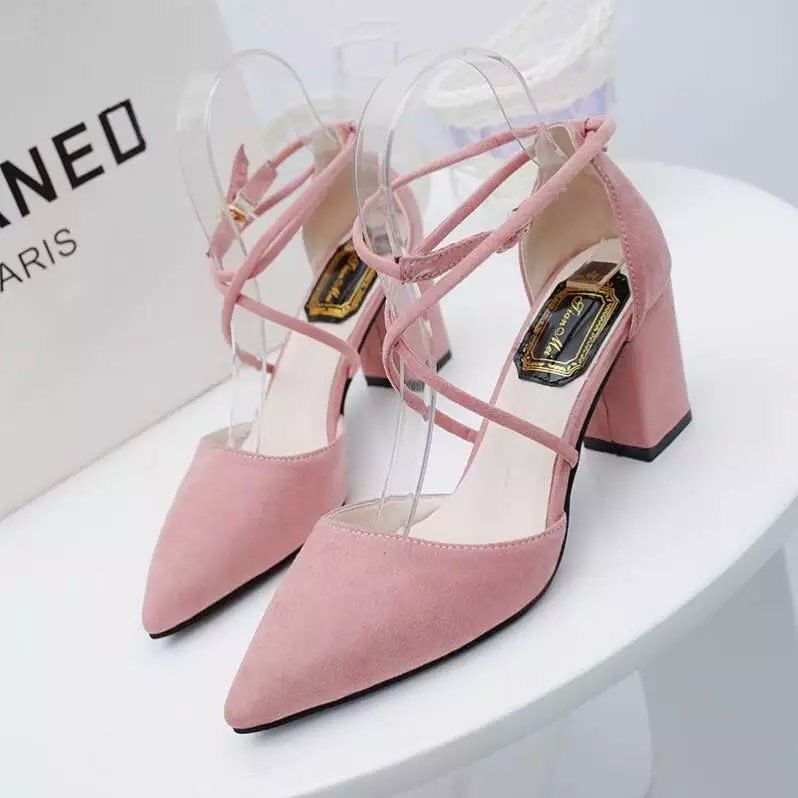 Terute - Puntige enkelband sandalen met dikke hak