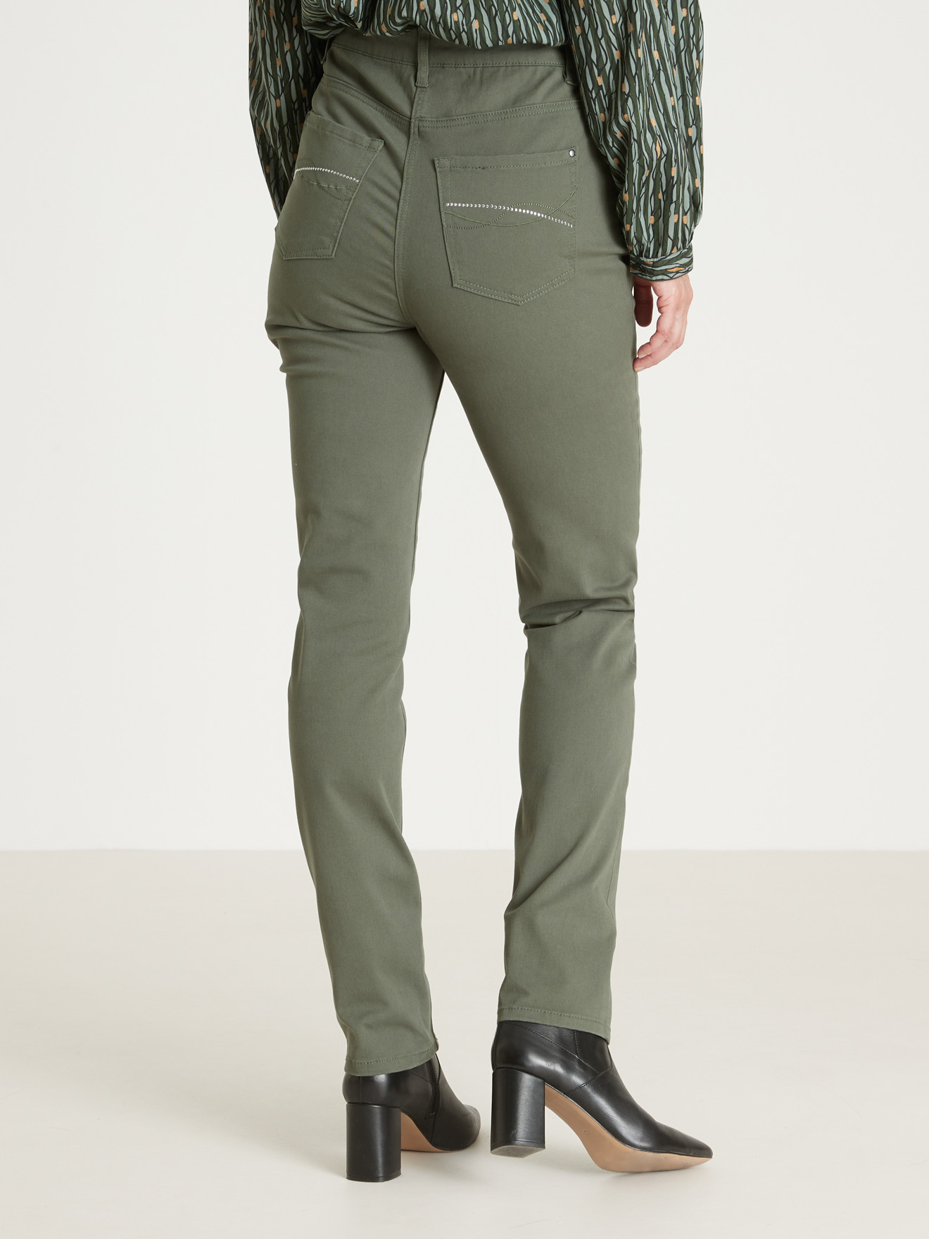Pantalon 5 poches coupe droite