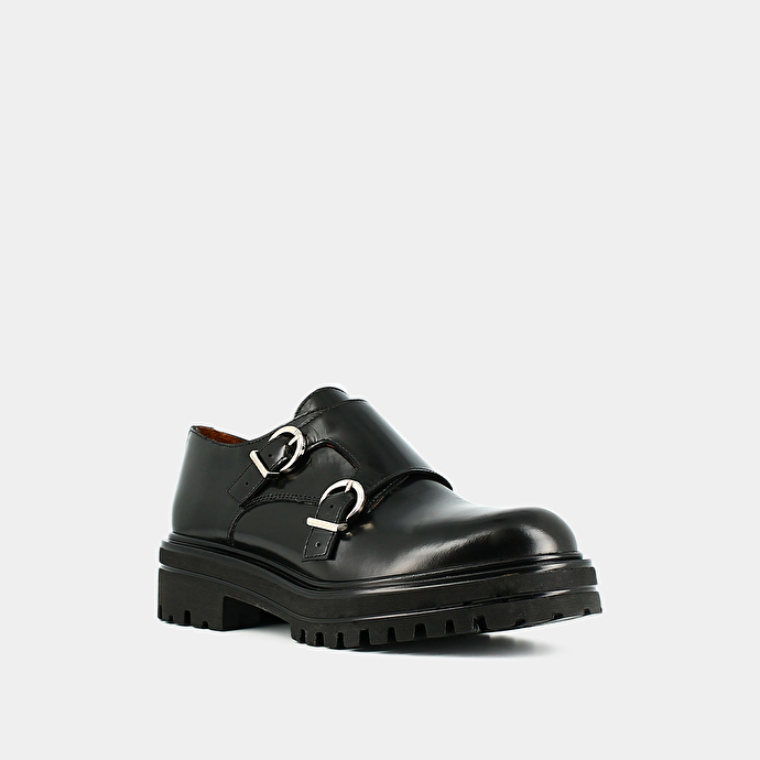 Derbies à doubles boucles et semelles crantées  en cuir glacé noir