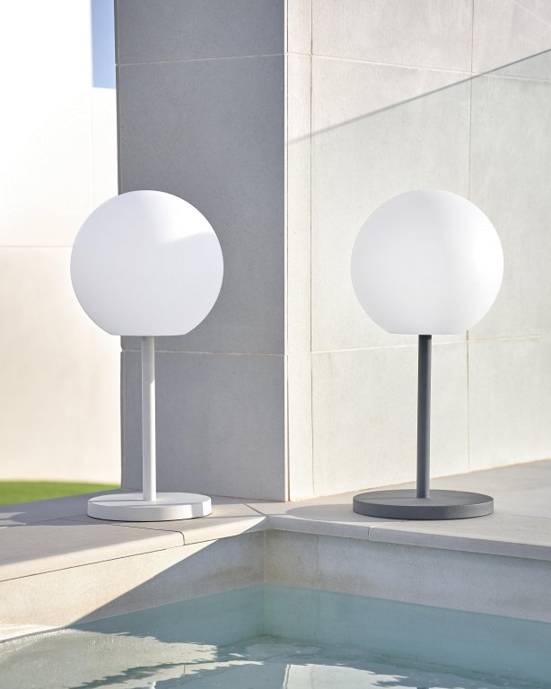 Kave Home Dinesh tafellamp oplaadbaar LED zwart