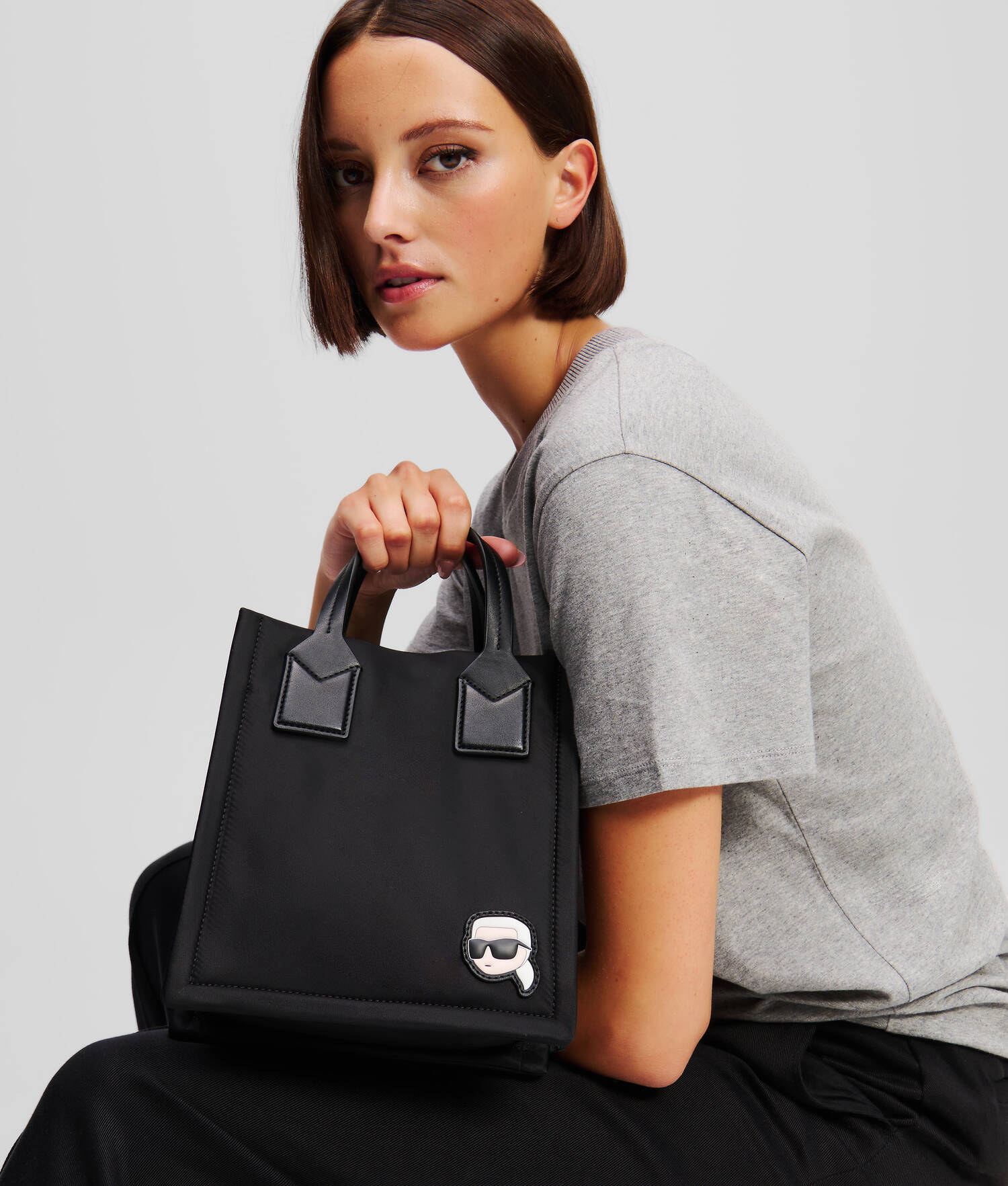 PETIT SAC CABAS CARRÉ EN NYLON IKON