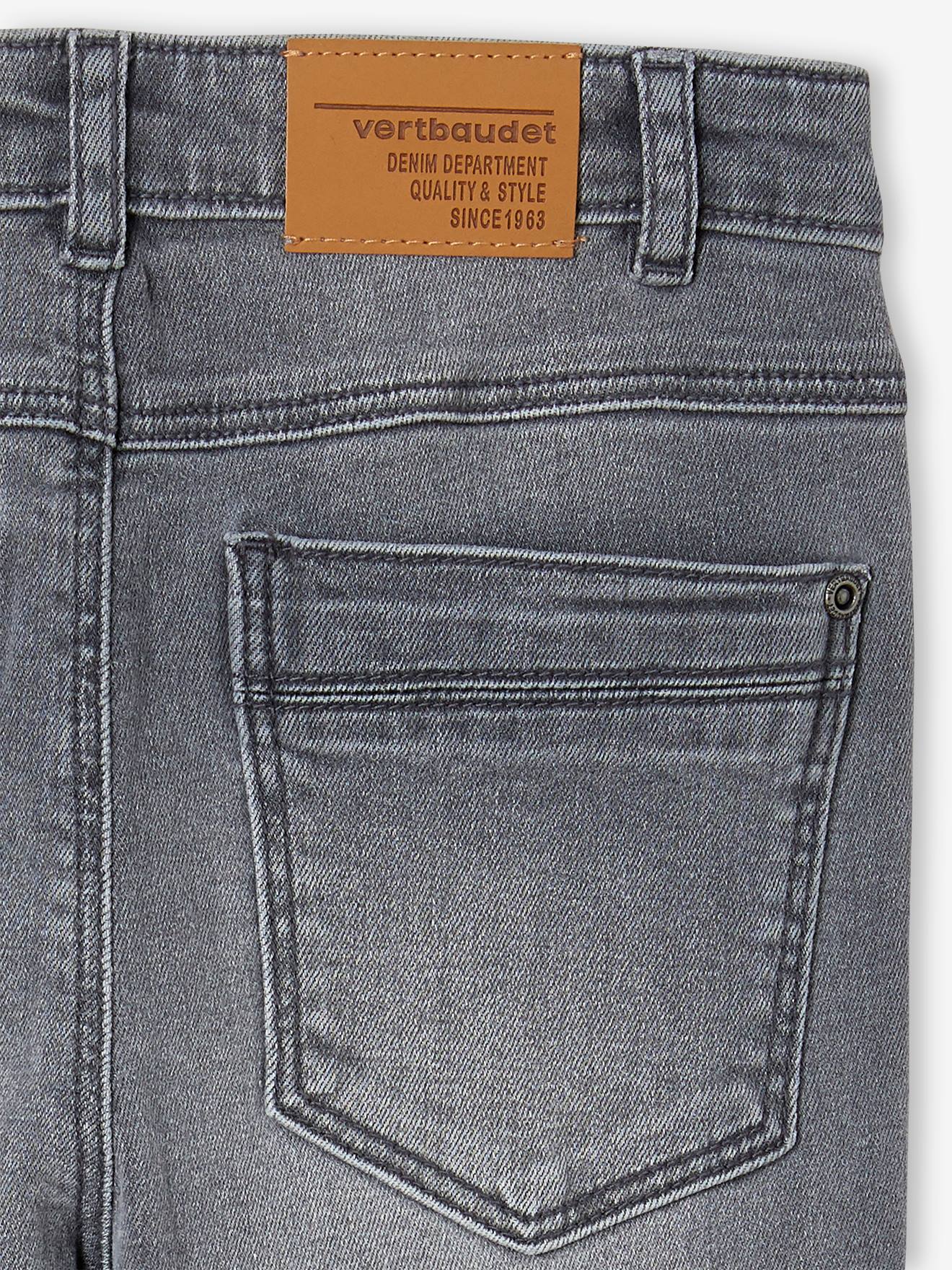 Calça jeans folgada e de cintura baixa para meninos, em denim cinza.