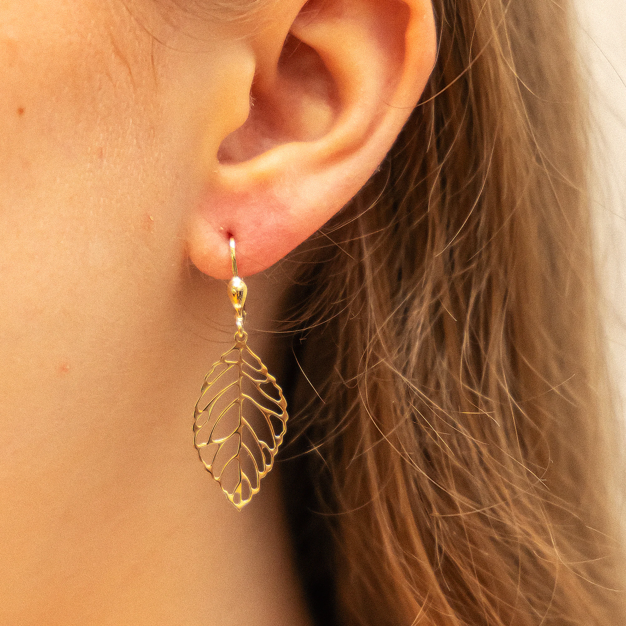 Fascination by Ellen K. Ohrhänger 333 Gold Blattmotiv 42mm lang