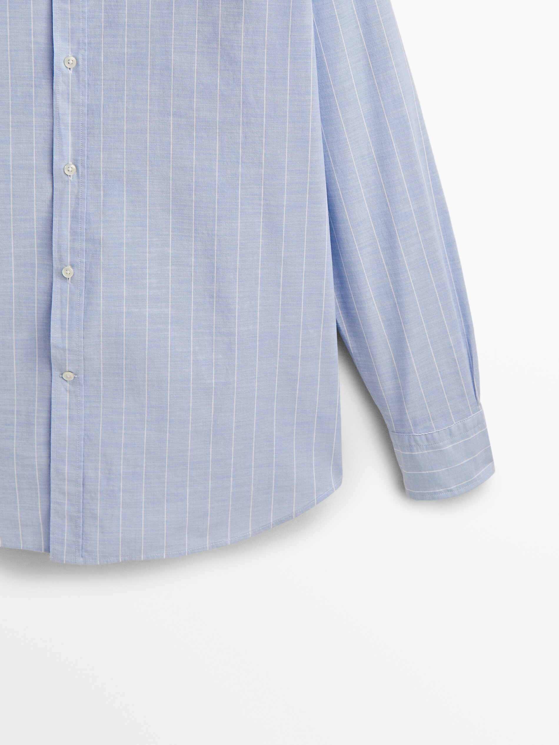 Camisa listrada de algodão com textura irregular e modelagem regular - AZUL CLARO