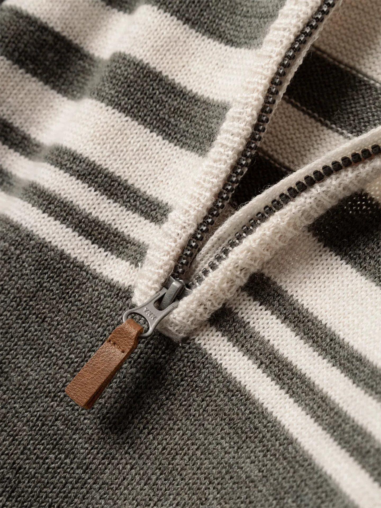 Wriss Wool Long Sleeve Knit Turtleneck