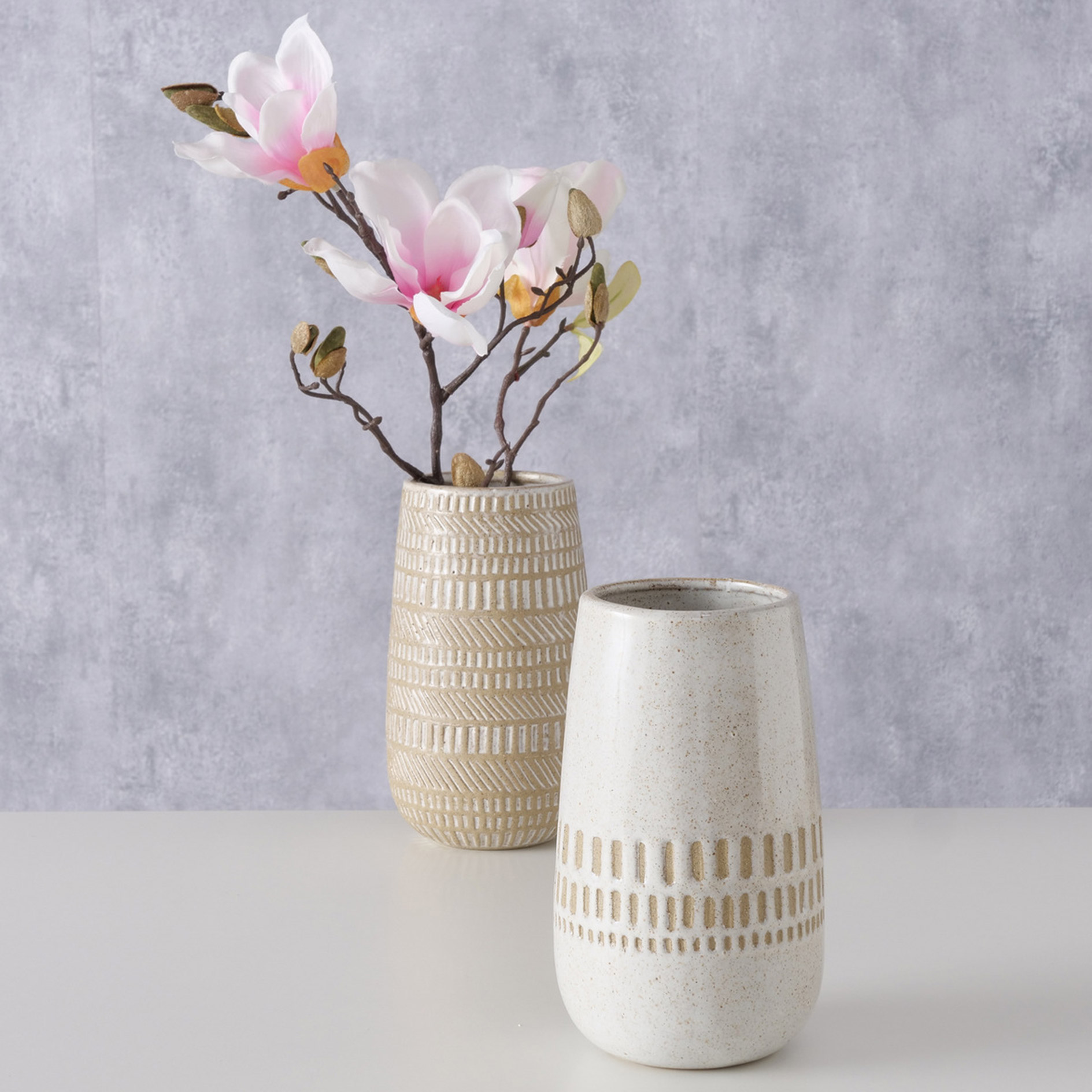 Vase - beige oder weiß - sortiert - Steingut