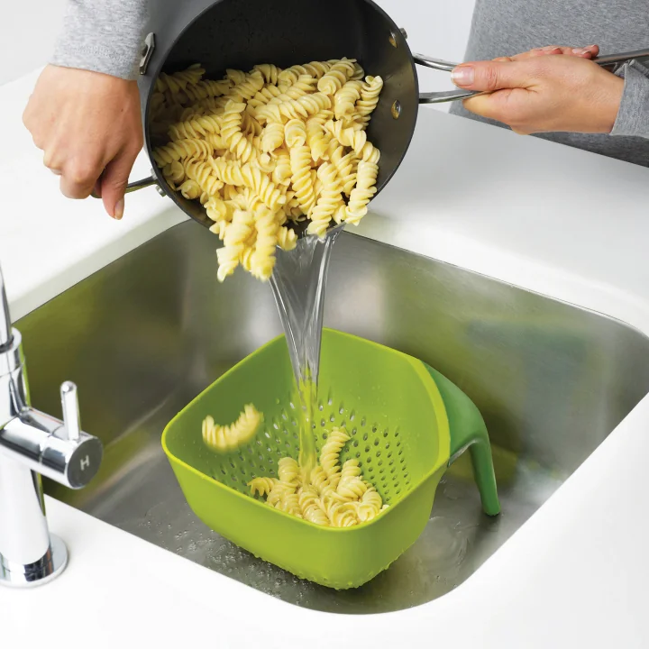 Joseph Joseph - Square Colander, weiss