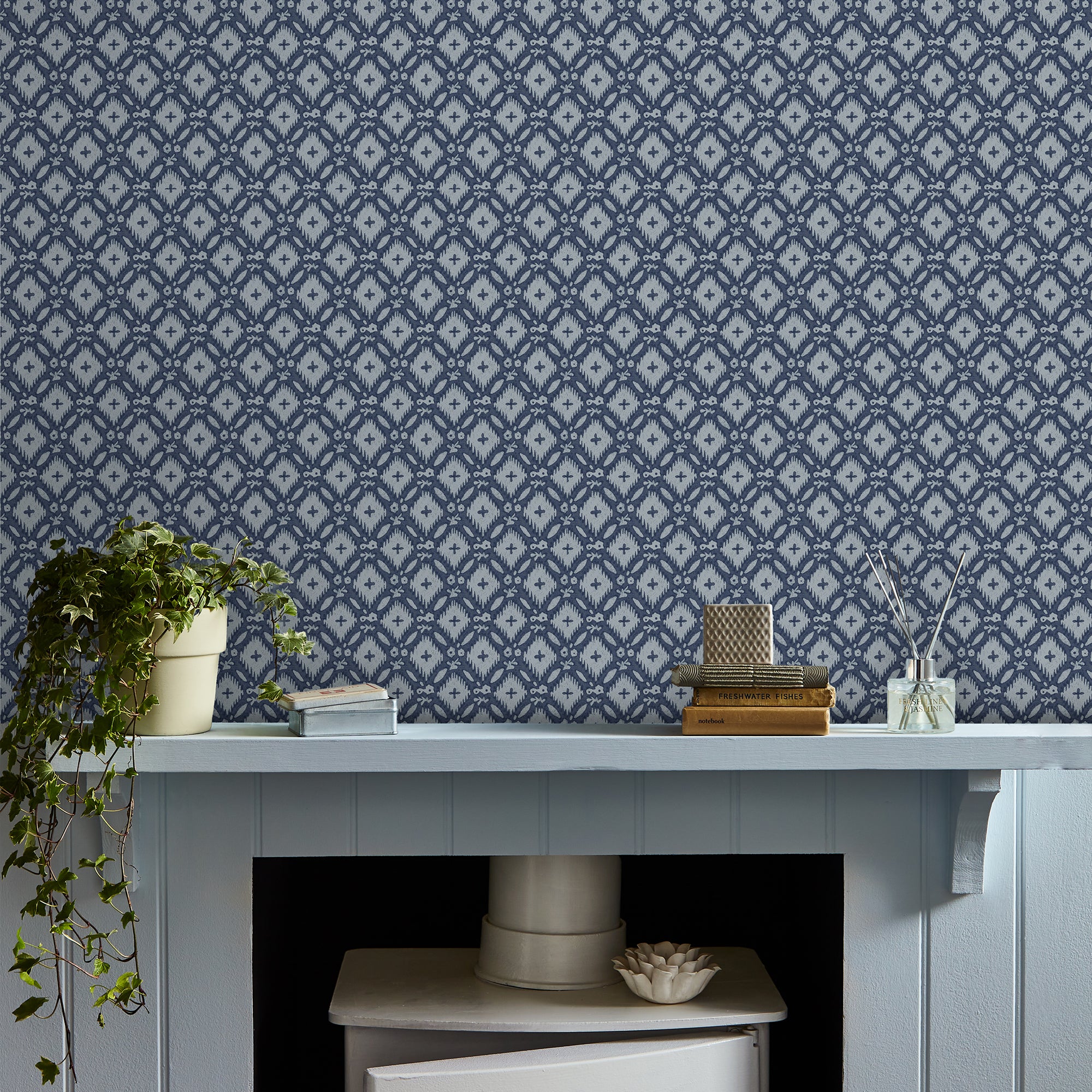 Laura Ashley Whitebrook Behang - Ruit - 10mx52cm - Blauw