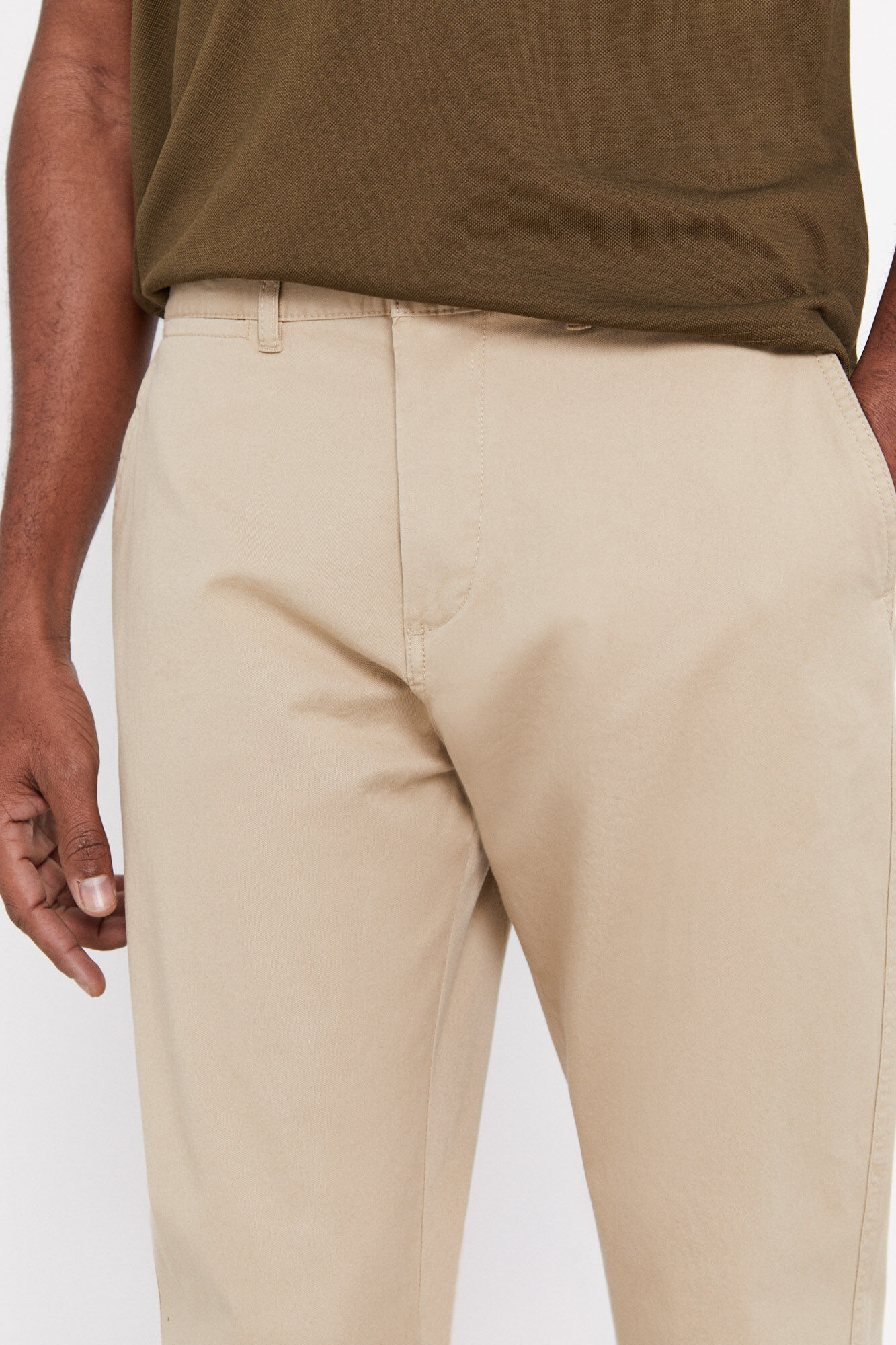 Calça chino leve com corte afunilado - Bege