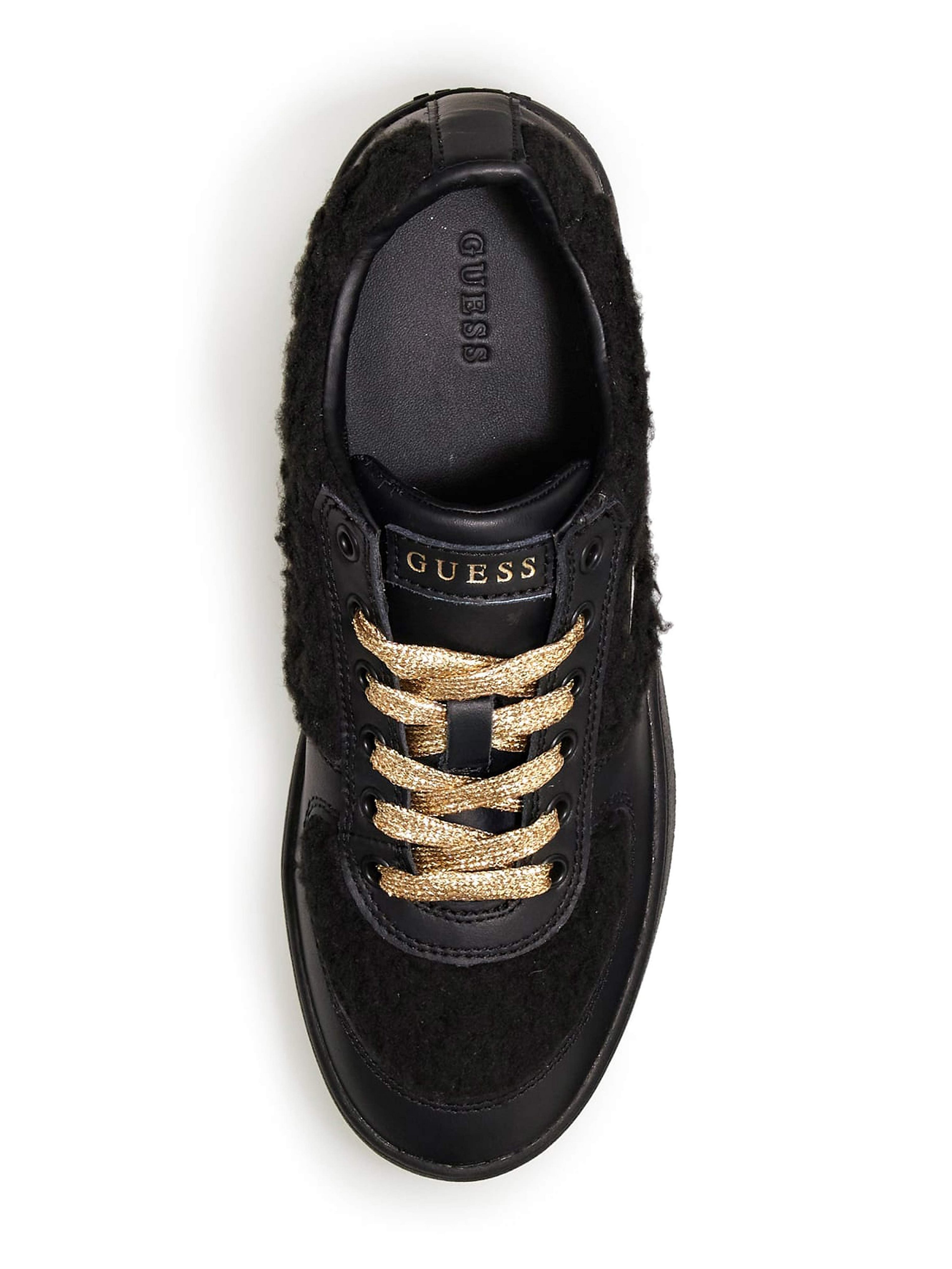 Sneaker