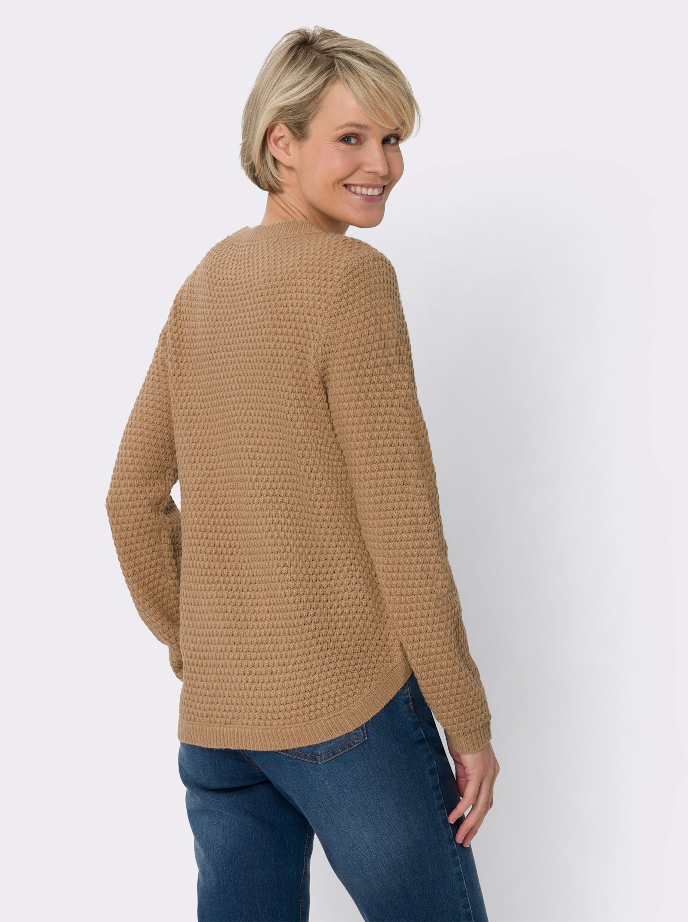 Langarm-Pullover mit Zierknöpfen am Saum