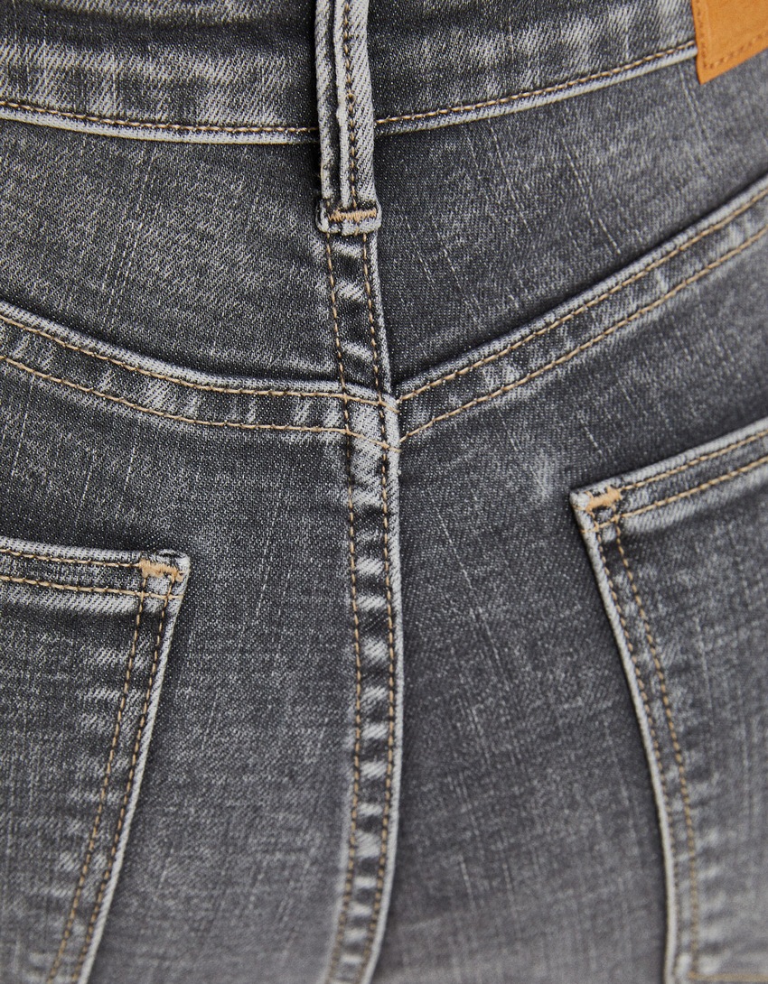 calça jeans skinny de cintura super alta