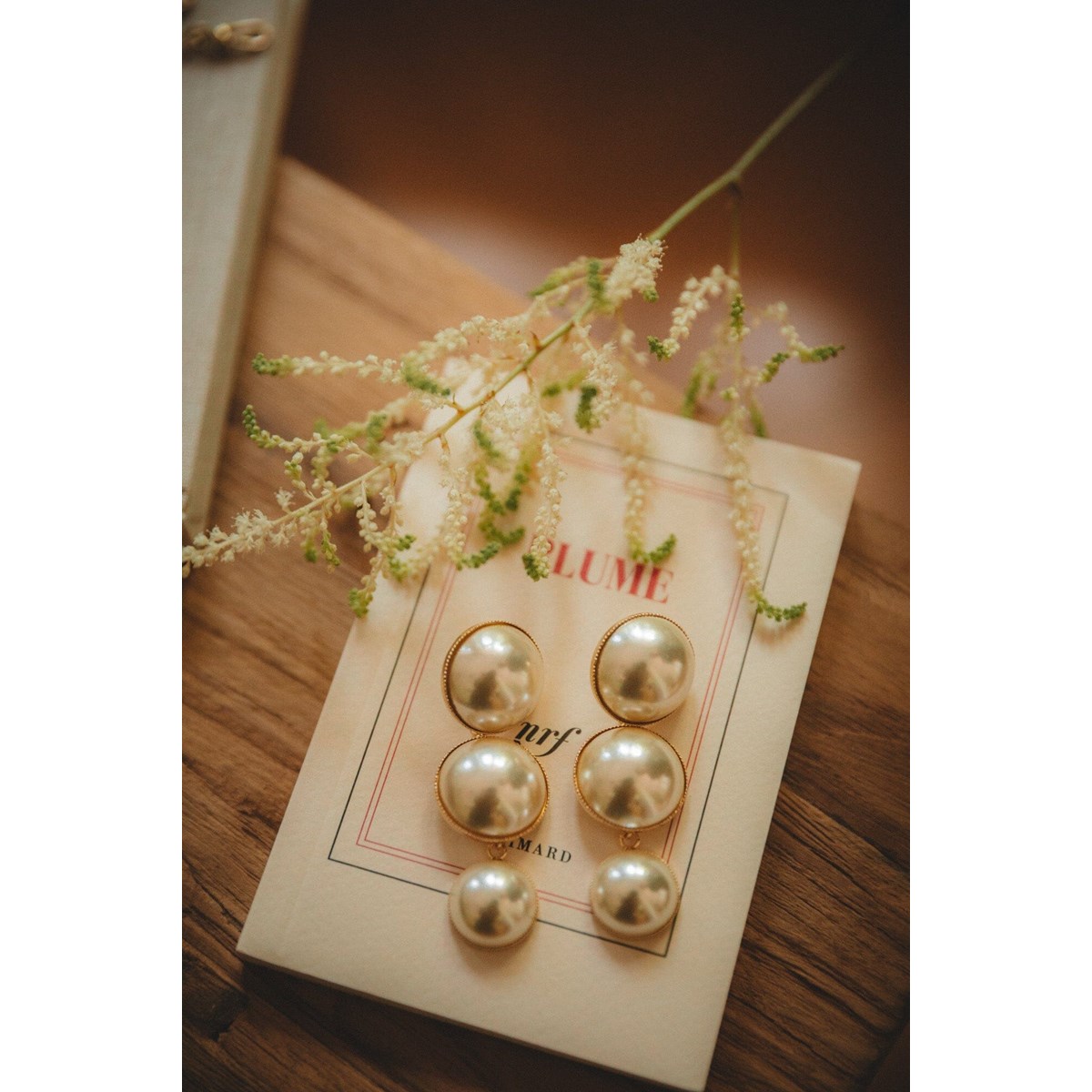 maxi boucles d'oreilles puces pendantes perles doré à l'or fin - NÉLYA