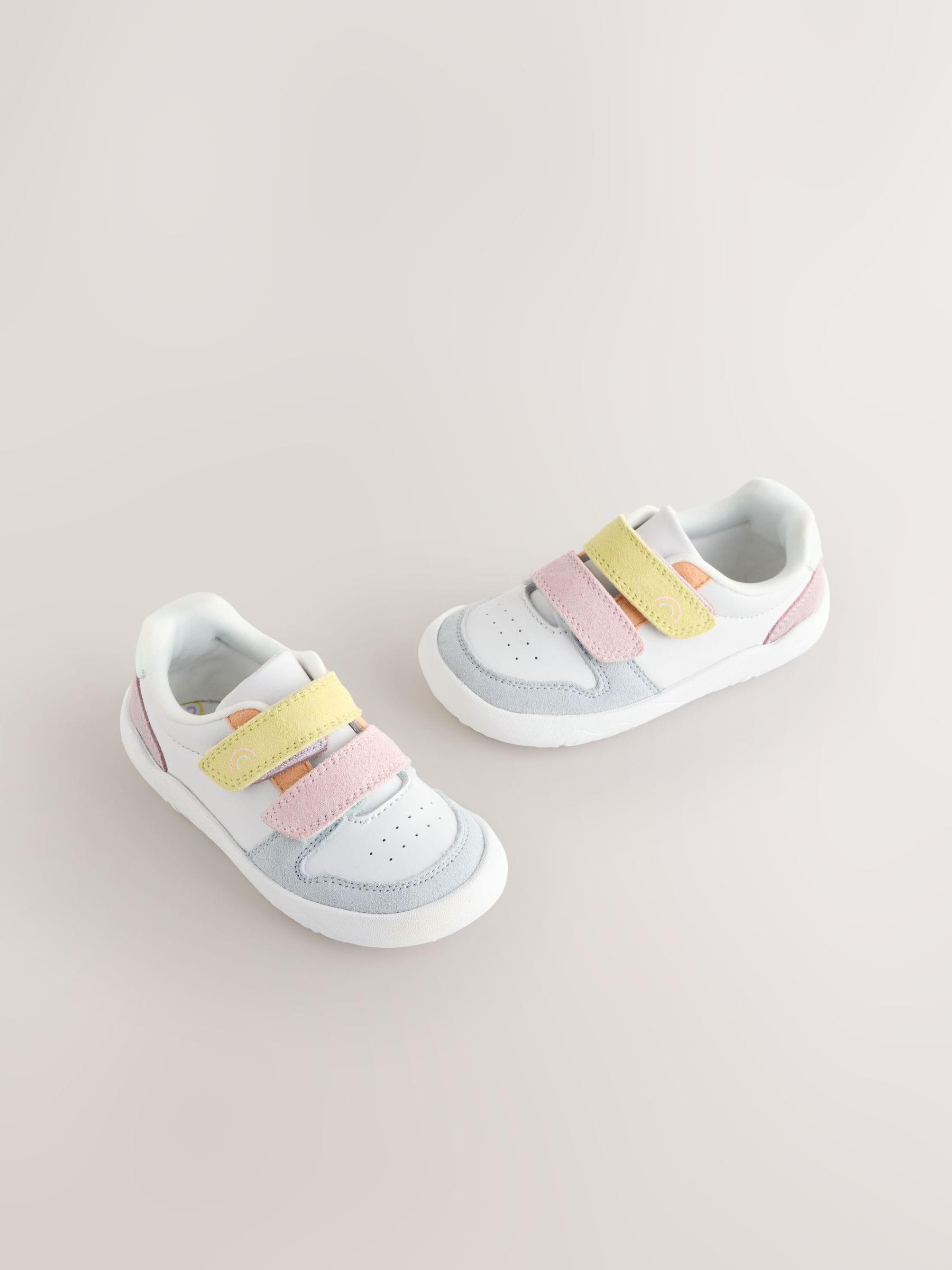 Pastelkleurig - Barefoot leren trainers met klittenbandsluiting