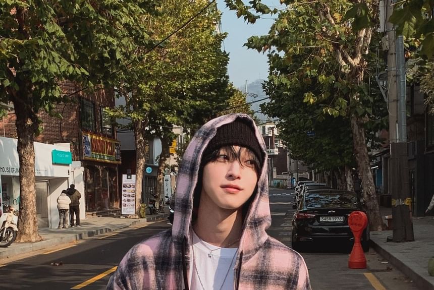 SeoulPop - Geruite, losse capuchonsweater met lange mouwen