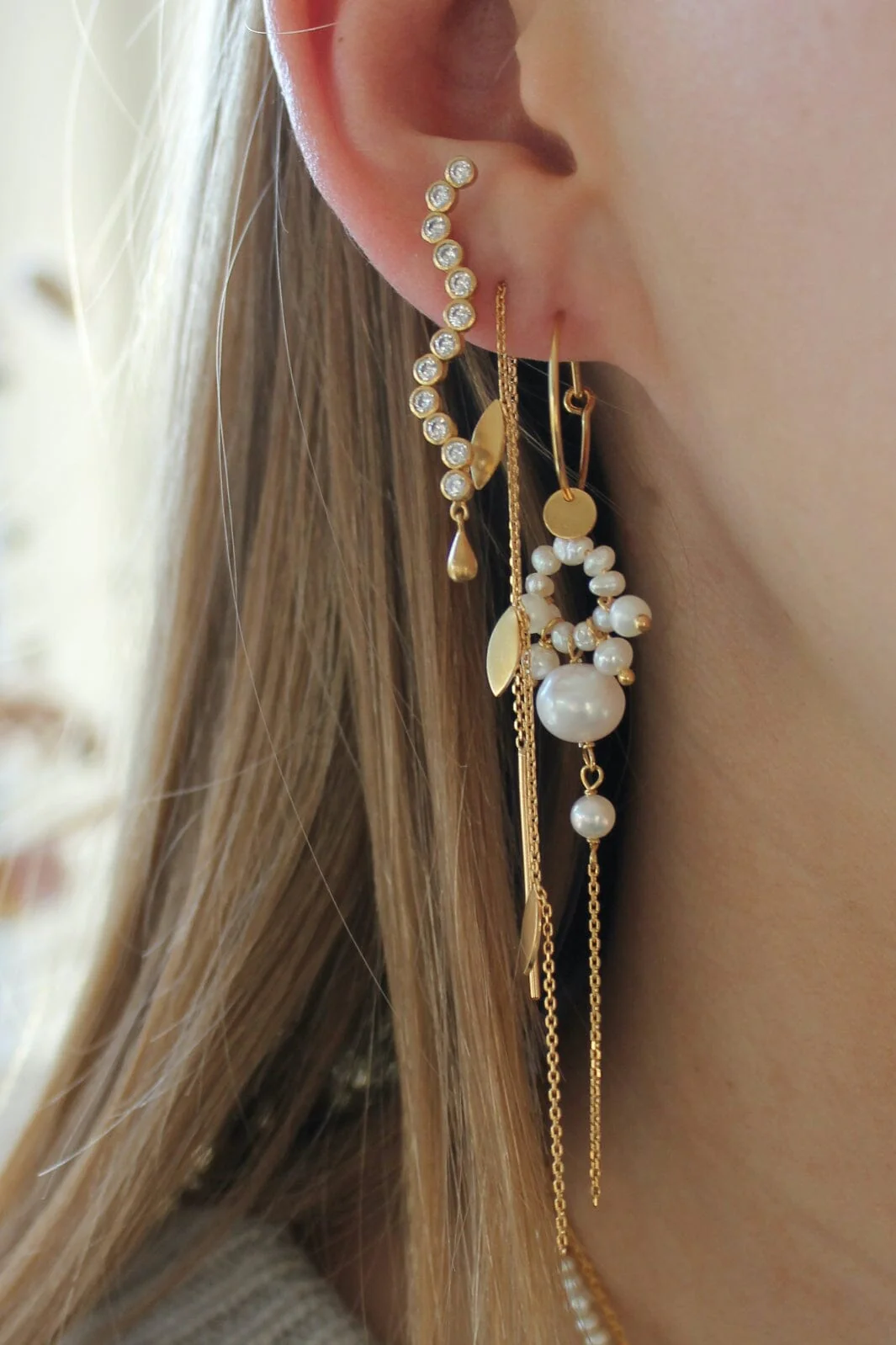 Stine A Heavenly Pearl Dream Hoop Goldenen – White Pearls & Chain