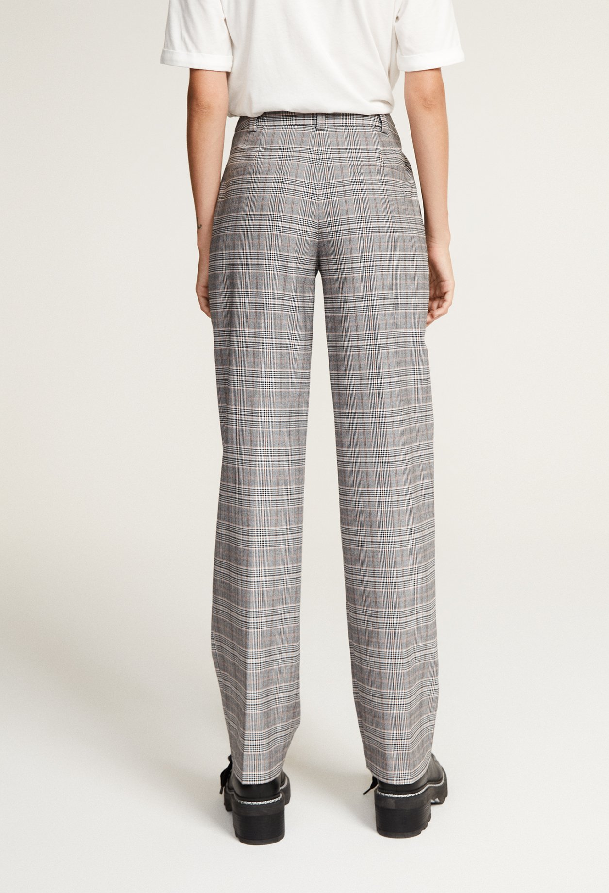 Pantalon tailleur &agrave; carreaux
