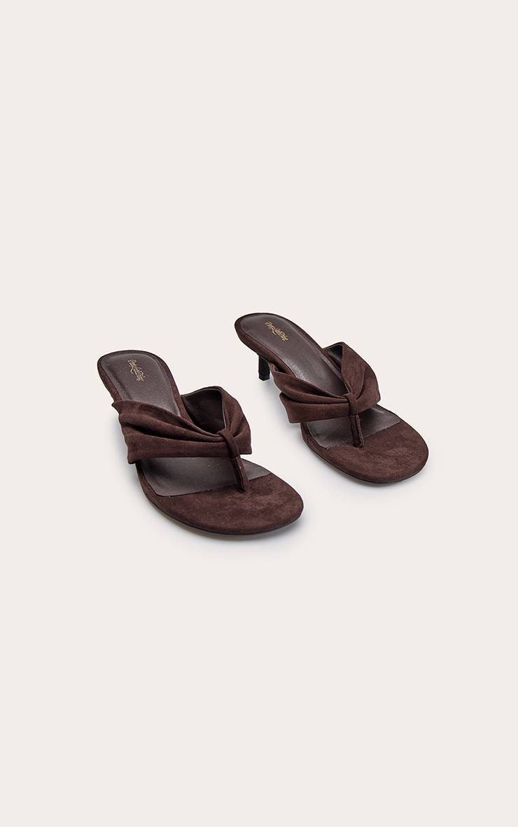 Chocolat Mules À Talon Chaton Avec Bride Tong Froncée En Synthétique