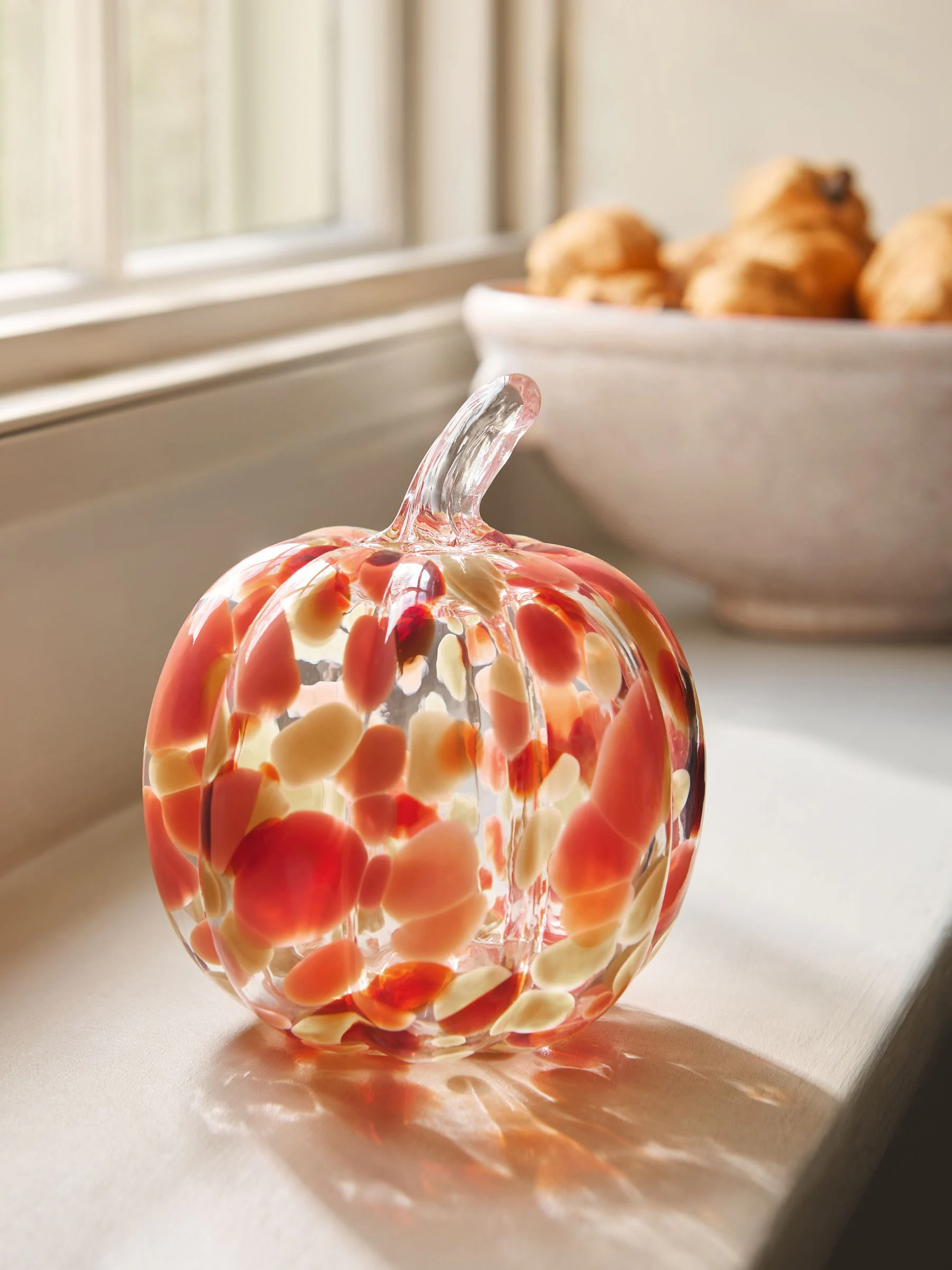 Decoratieve mini-pompoen van confettiglas