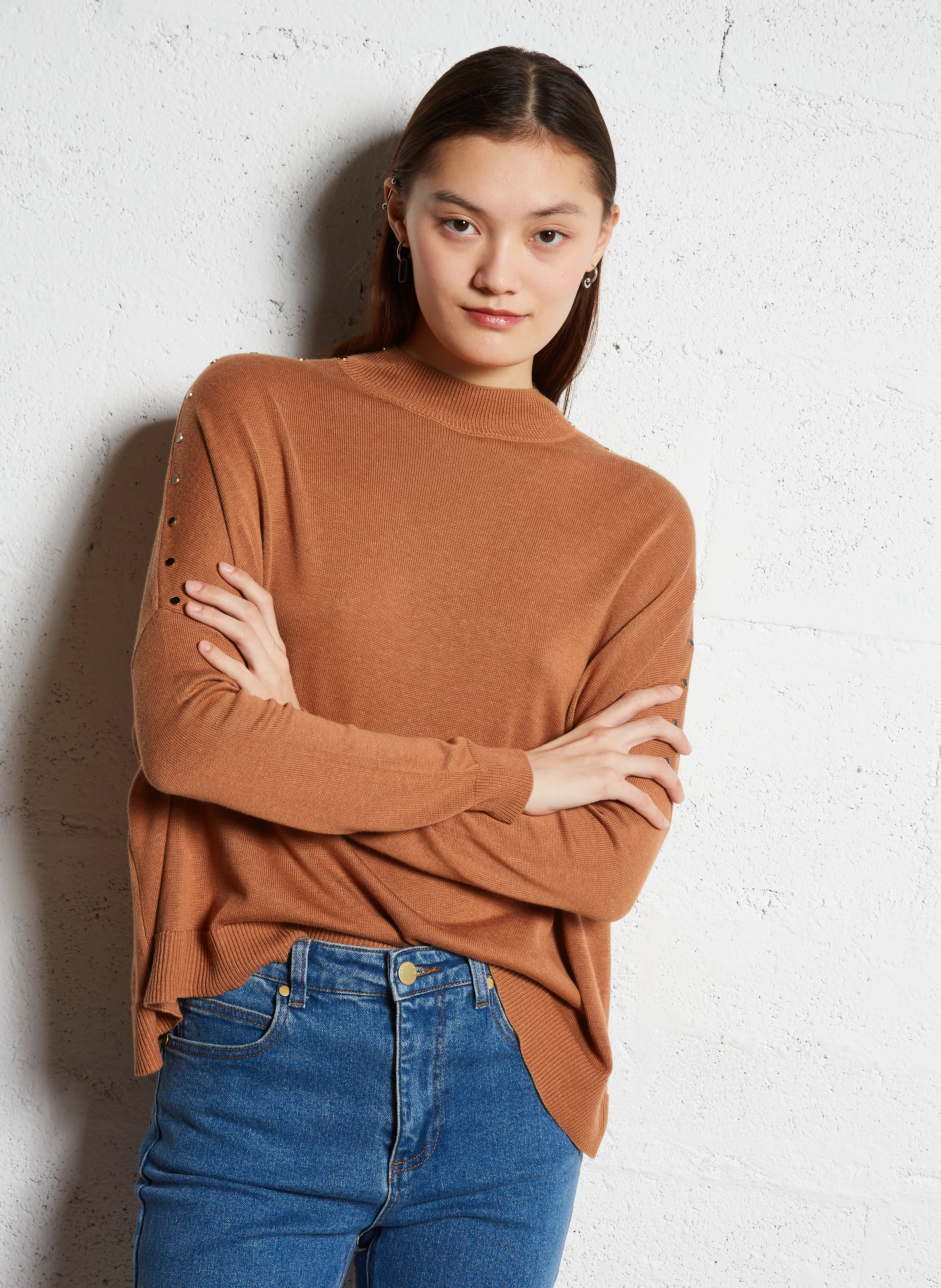 Pull cape tricot boutonné| Marron