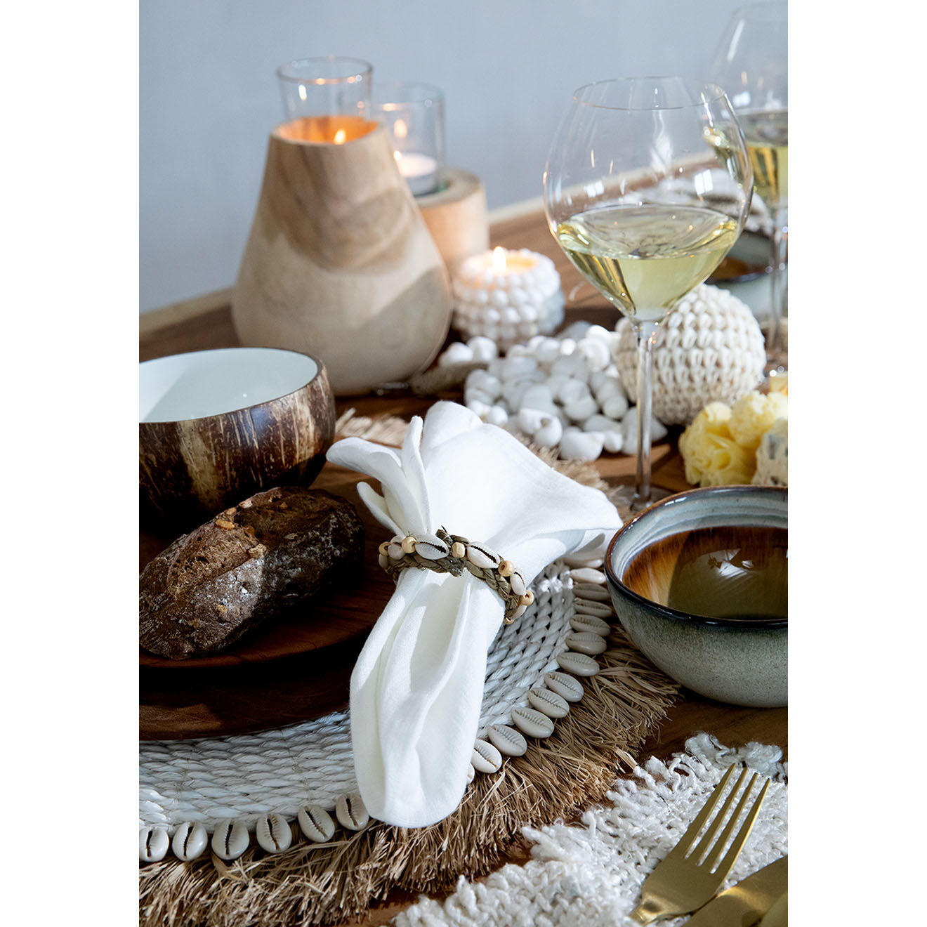 Bazar Bizar Bougeoir Candle Drop beige - D.15xH.16 cm