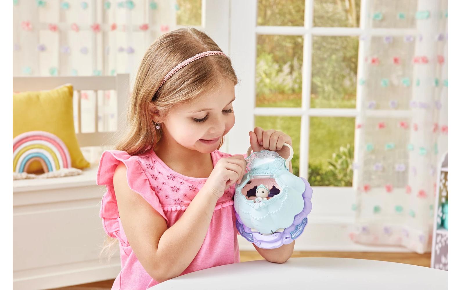 Sylvanian Families Baby Meerjungfrauen BoutiqueSet mit Figuren und Möbeln