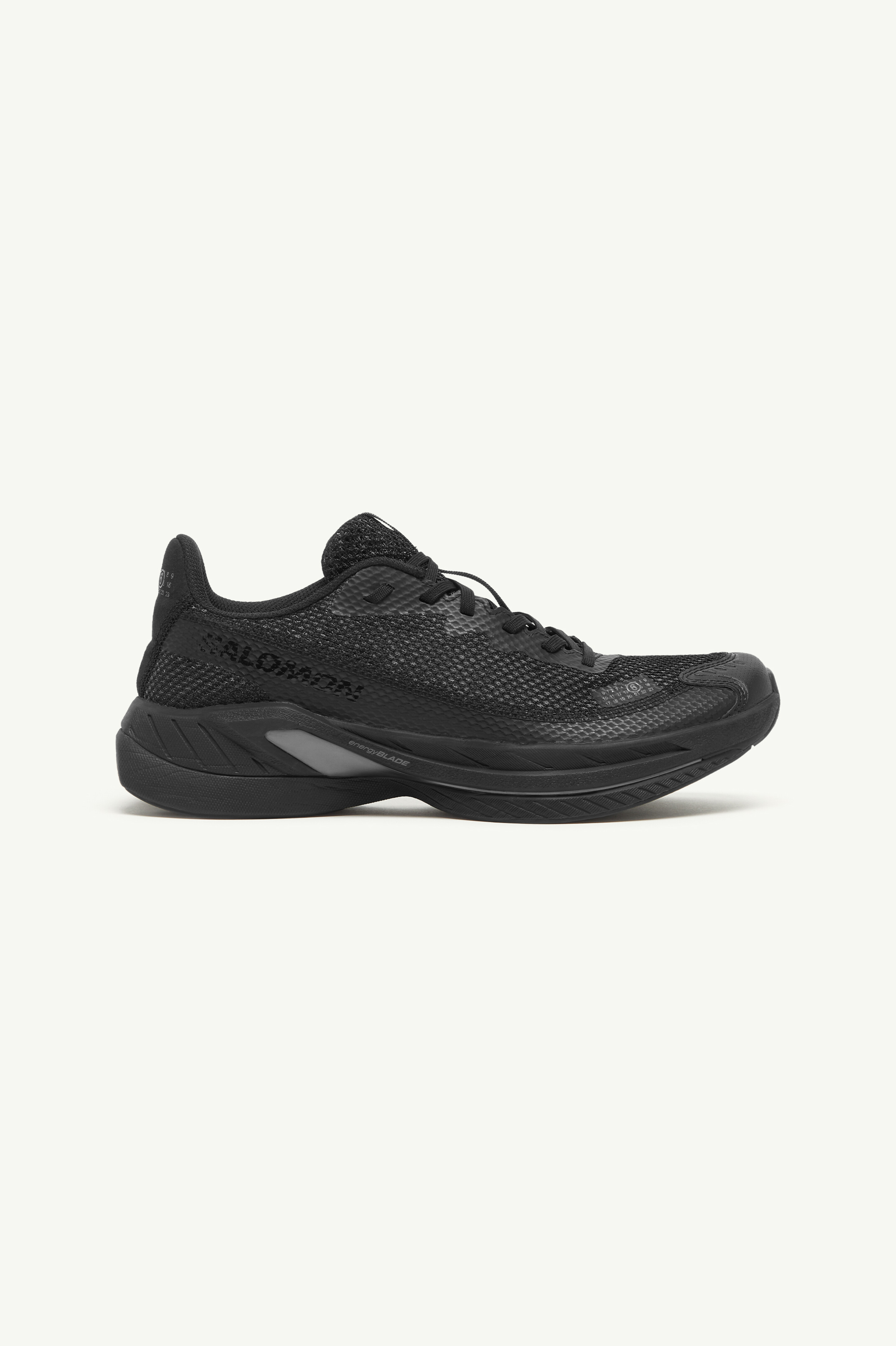 Black Women's Sneakers Spectur 2 MM6 / Salomon | MM6 Noir, étain et argenté