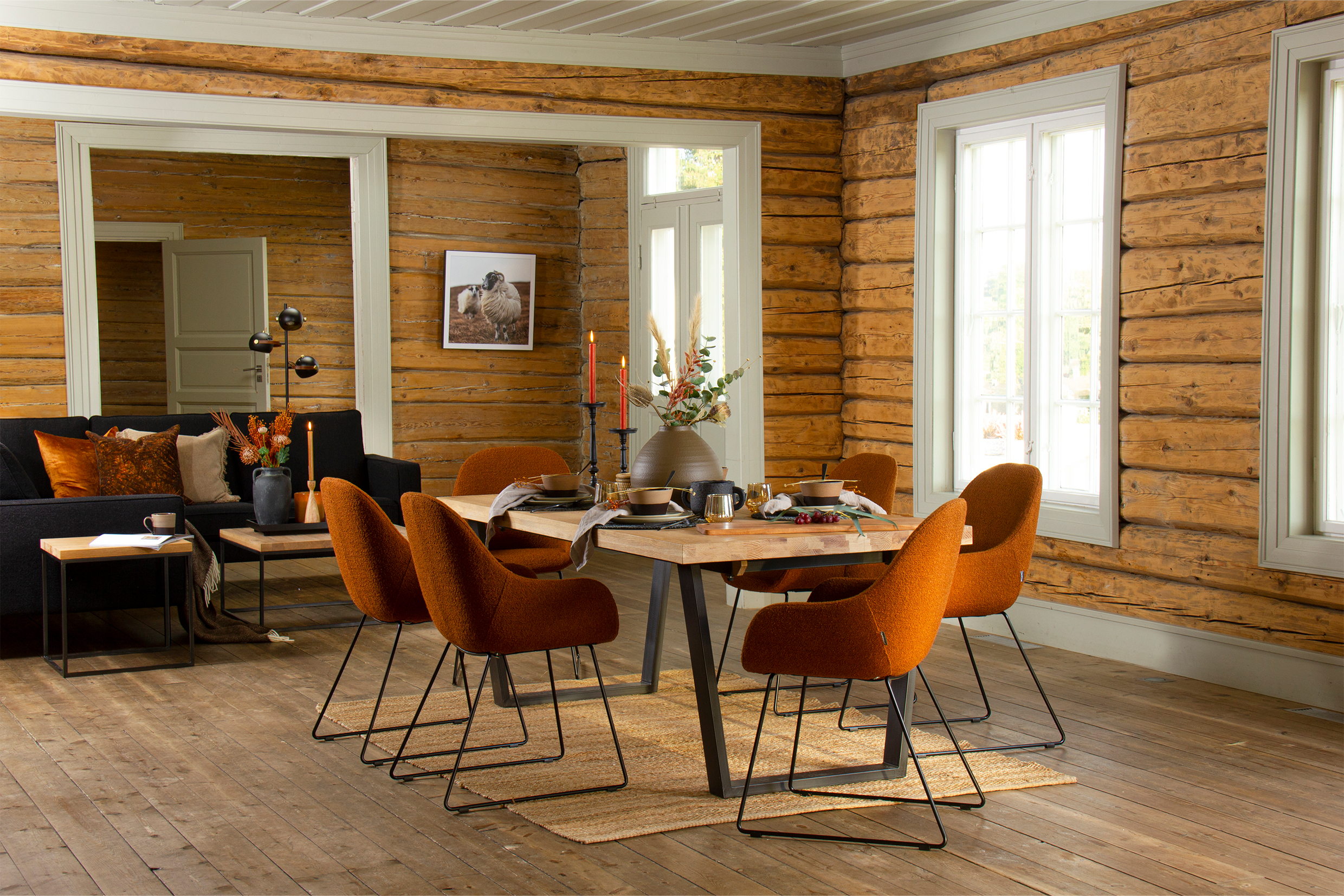 Calia spisebord Hvitoljet heltre eik med understell i stål. 200x95 cm