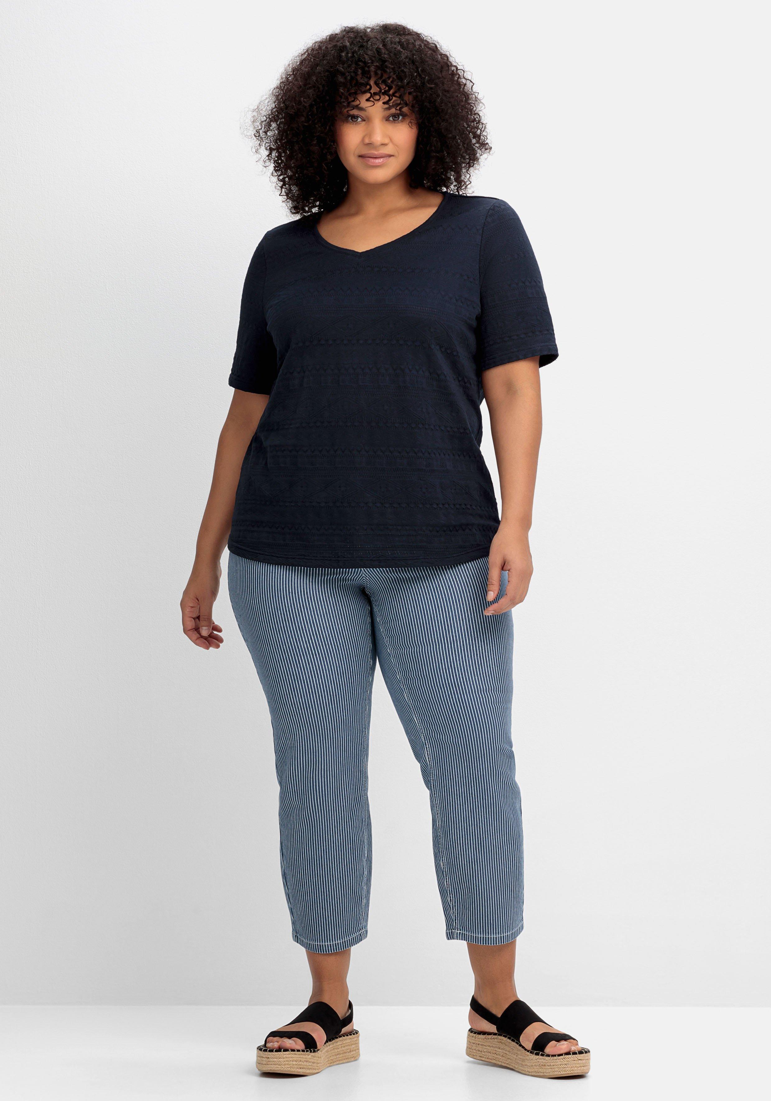 Jerseyshirt mit Jacquardmuster, leicht tailliert