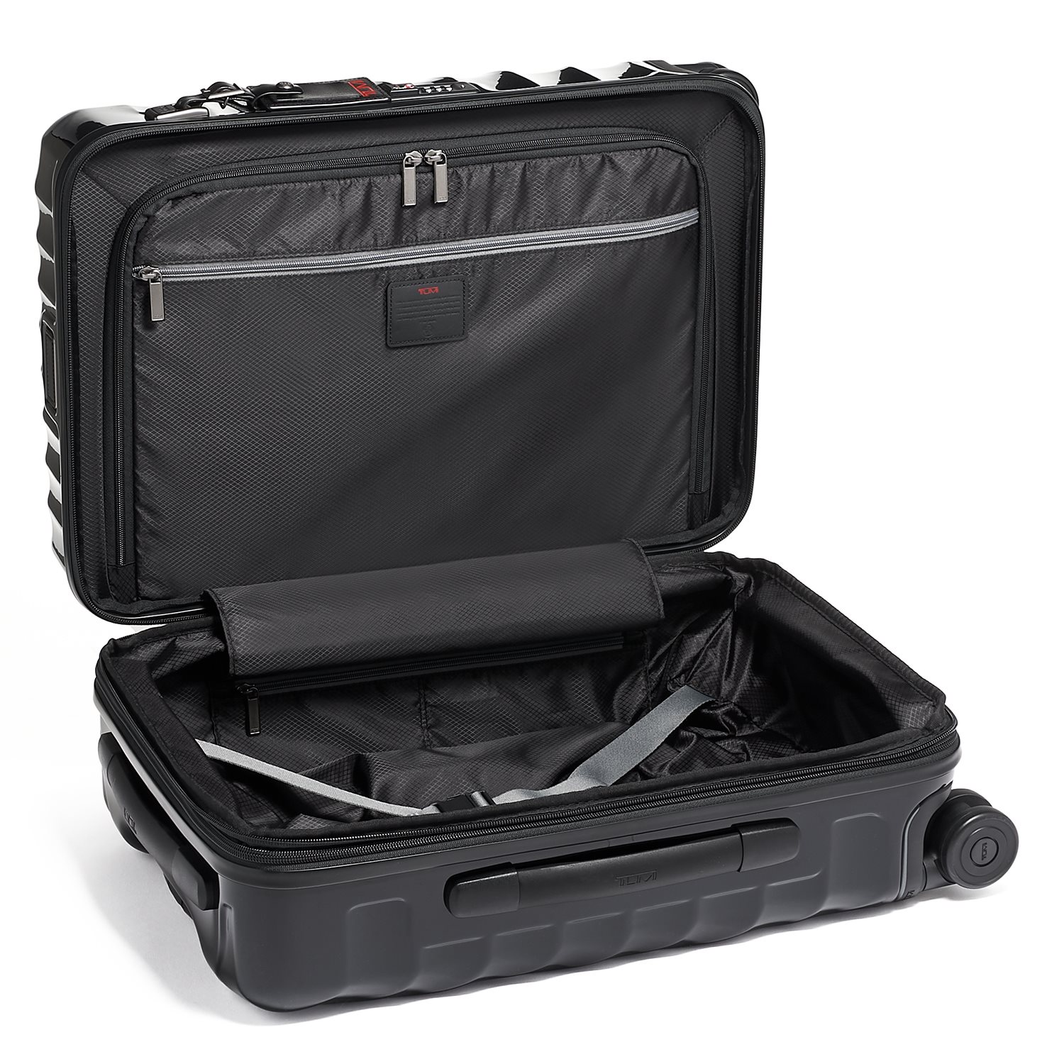 Tumi 19 Degree International Expandable 4 Wheel Trolley black